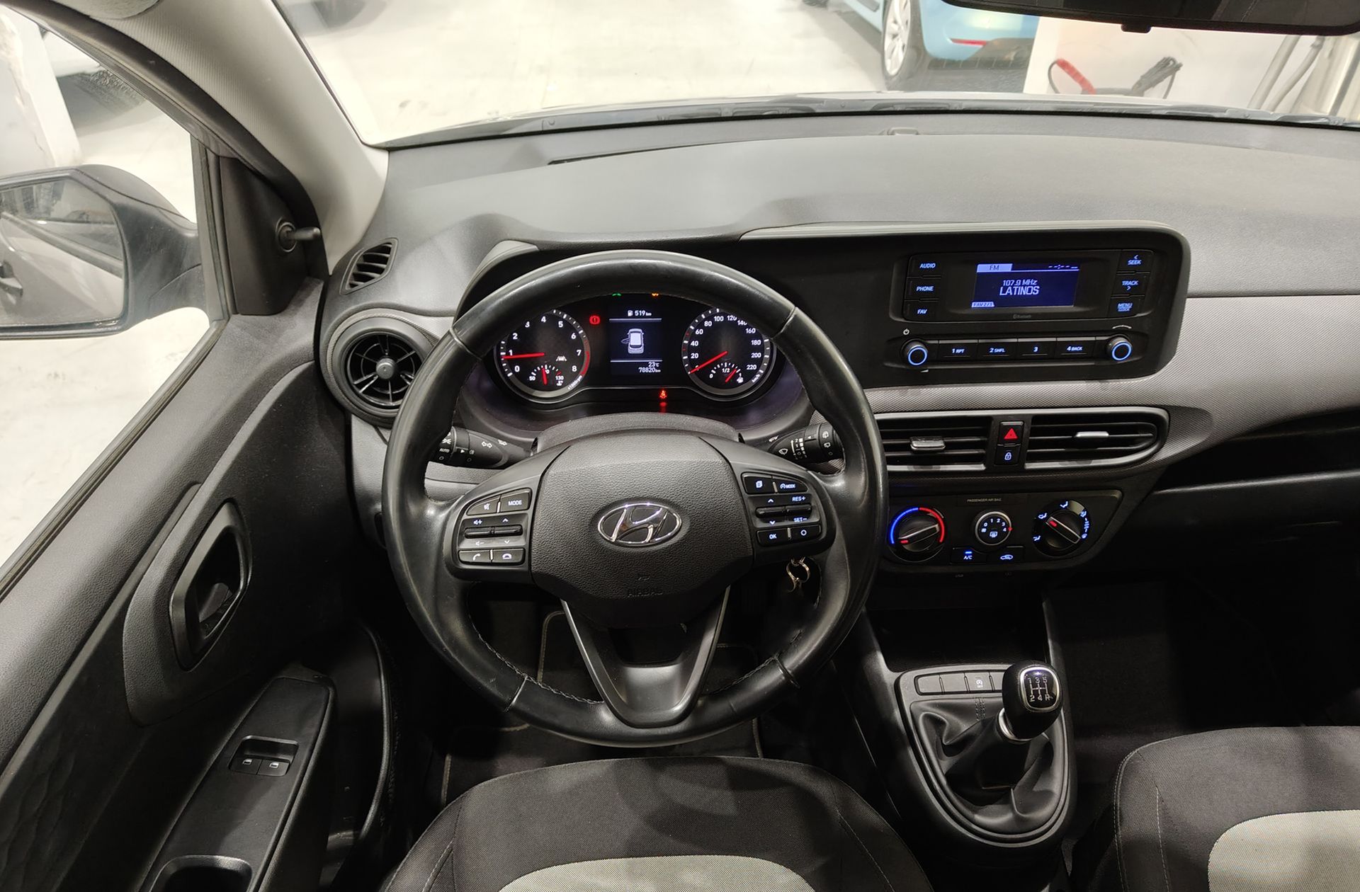 Hyundai i10 1.0 Klass - foto 17
