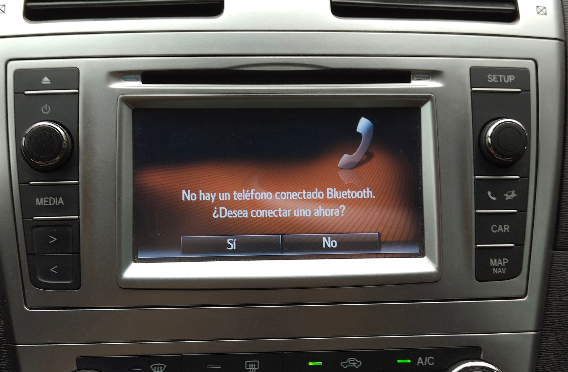 Toyota Avensis 120D Cross Sport Advance - foto 30