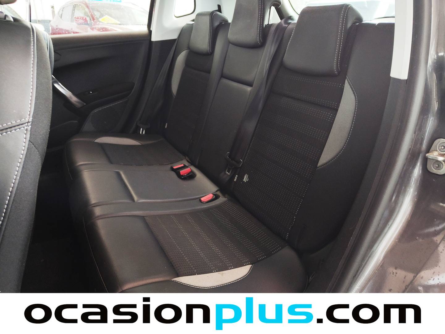 Foto asientos traseros Peugeot 2008 Peugeot 2008 BlueHDi 100 S&S Allure (100 CV)