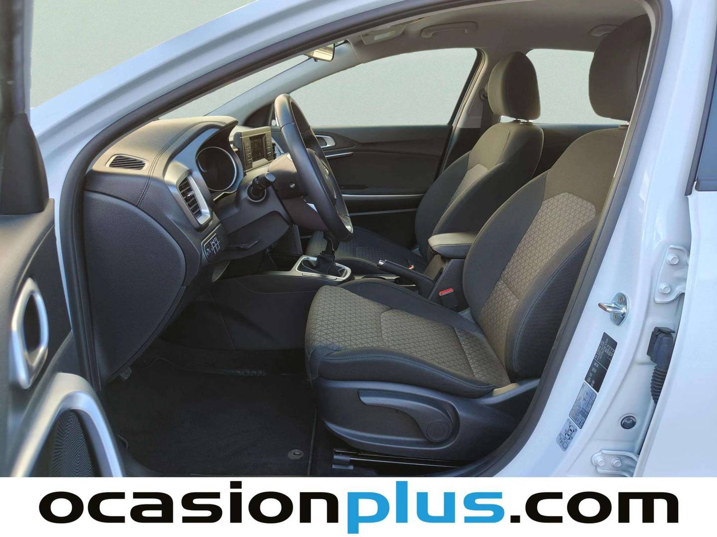 Foto asientos delanteros KIA Ceed KIA Ceed 1.0 T-GDi Concept (100 CV)