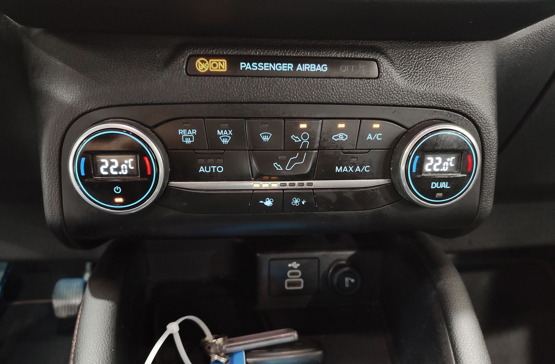 Ford Kuga 1.5T EcoBoost ST-Line X 4x2 - foto 38