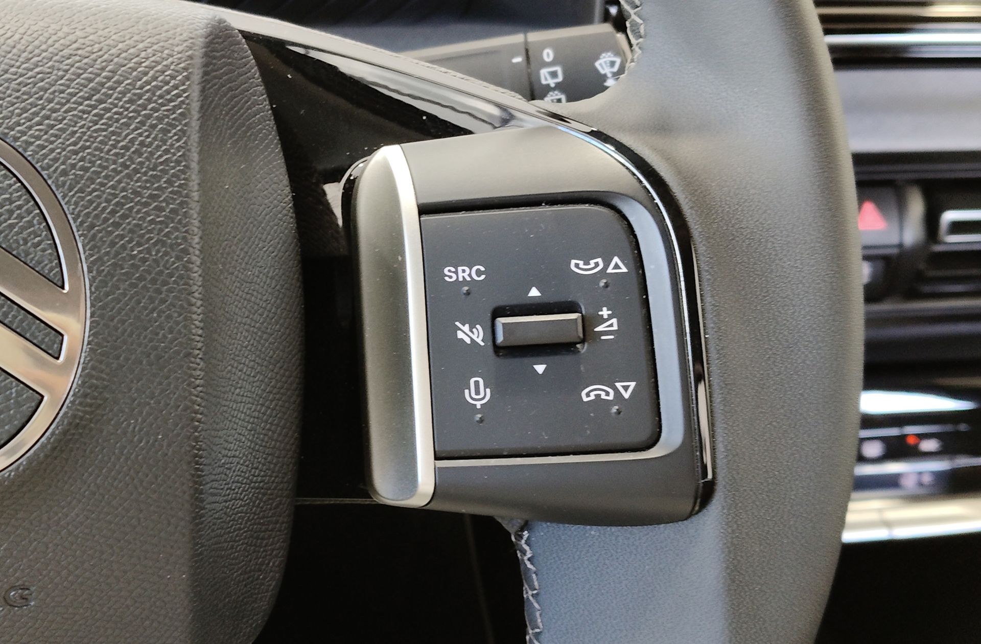 Citroën C3 Aircross Hybrid 145 Plus e-DCS6 - foto 24