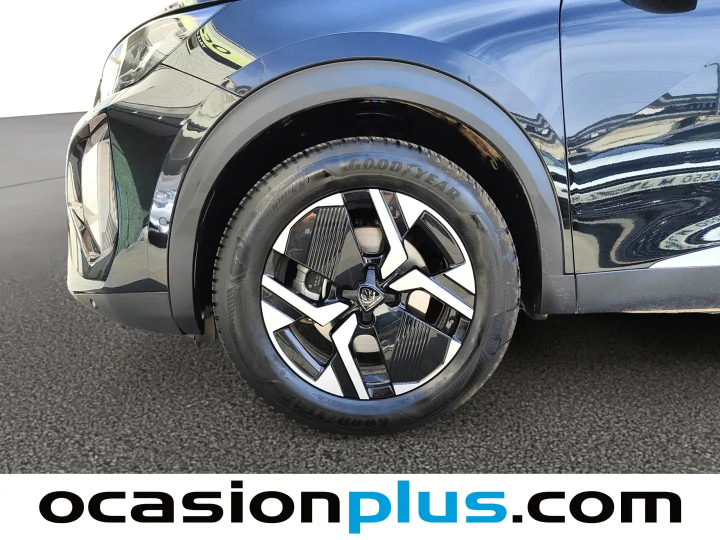 Foto Peugeot 2008 Peugeot 2008 Allure Hybrid eDCS6 (136 CV)