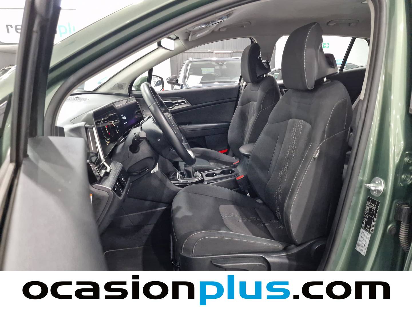 Foto asientos delanteros KIA Sportage KIA Sportage 1.6 T-GDi MHEV Drive 4x2 (150 CV)