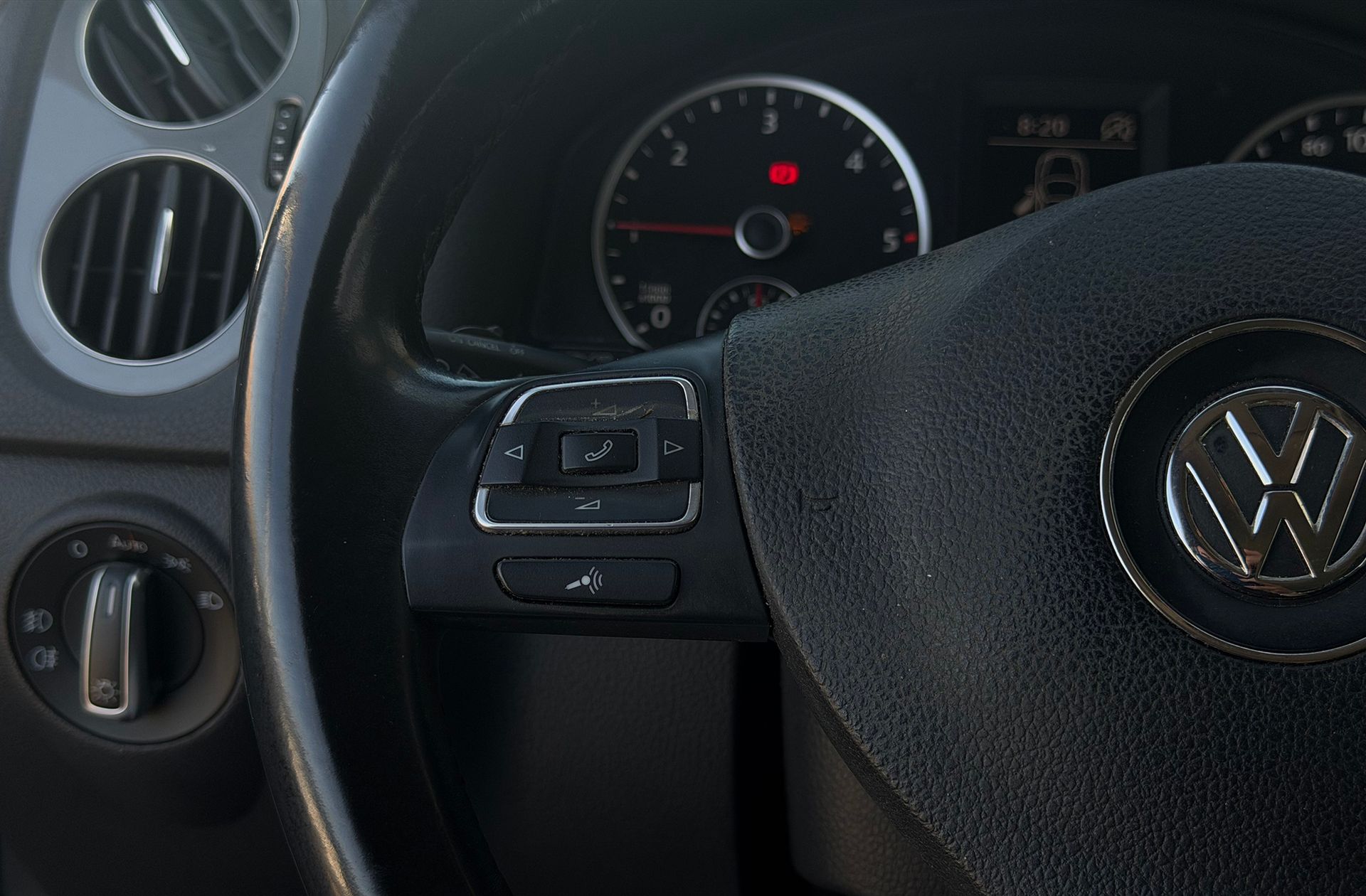 Volkswagen Tiguan 2.0 TDI Sport Style - foto 23