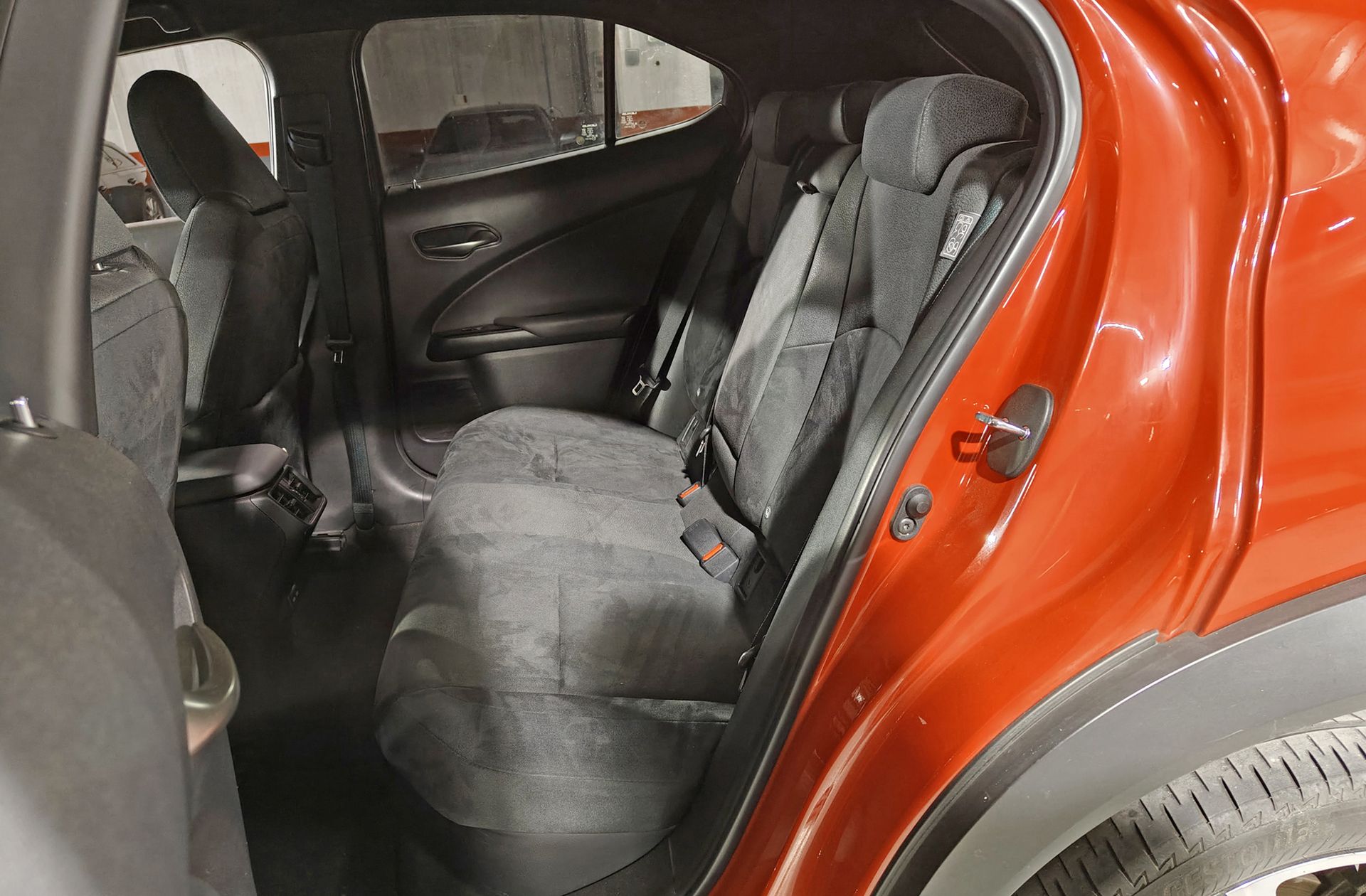 Lexus UX 250h Premium - foto 12