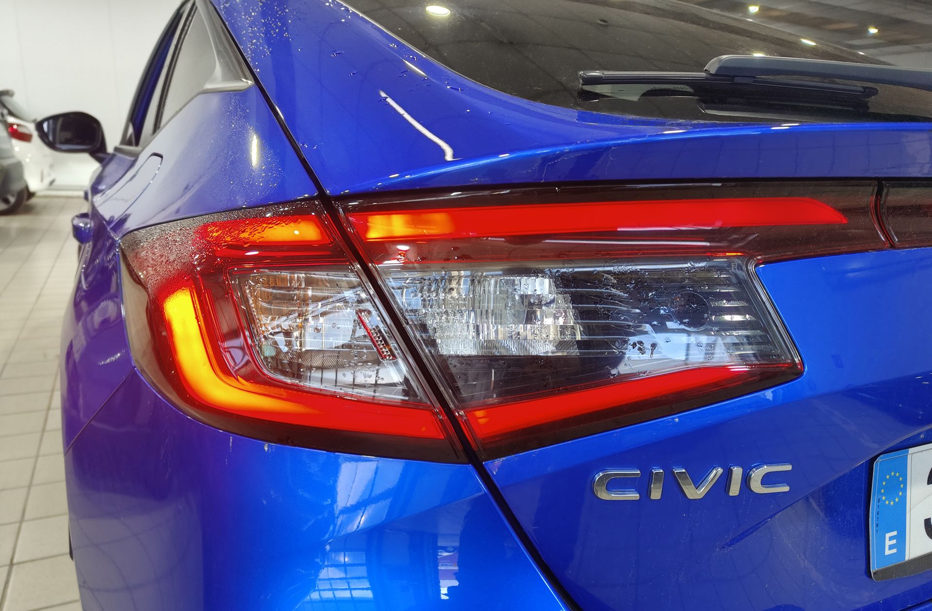 Honda Civic 2.0 i-MMD Elegance CVT - foto 37