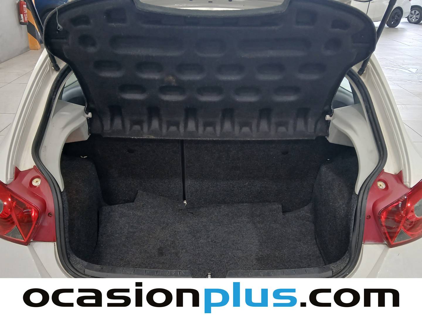 Fotos maletero Seat Ibiza Seat Ibiza 1.6 TDI DPF Style  (105 CV)