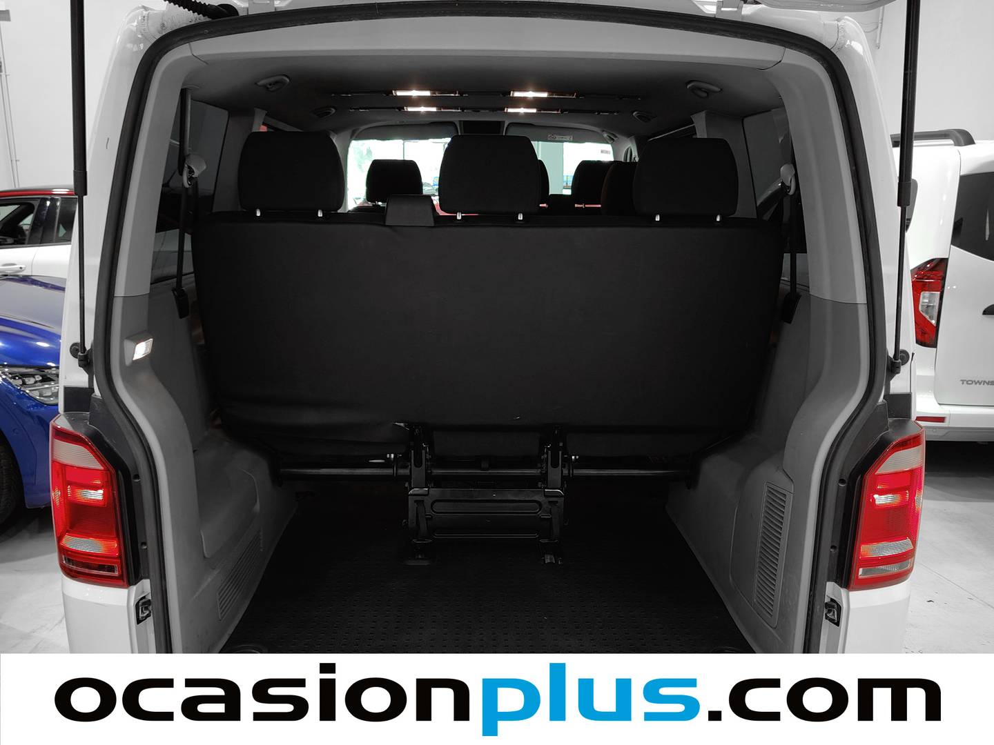 Foto Volkswagen Caravelle Volkswagen Caravelle Trendline Batalla Corta 2.0 TDI BMT (114 CV) 9 Plazas