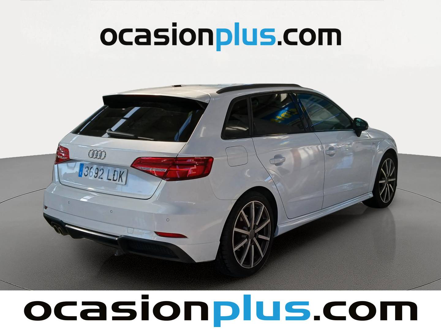 Foto trasera Audi A3 Audi A3 Sportback Black Line 35 TFSI (150 CV) S-Tronic derecha