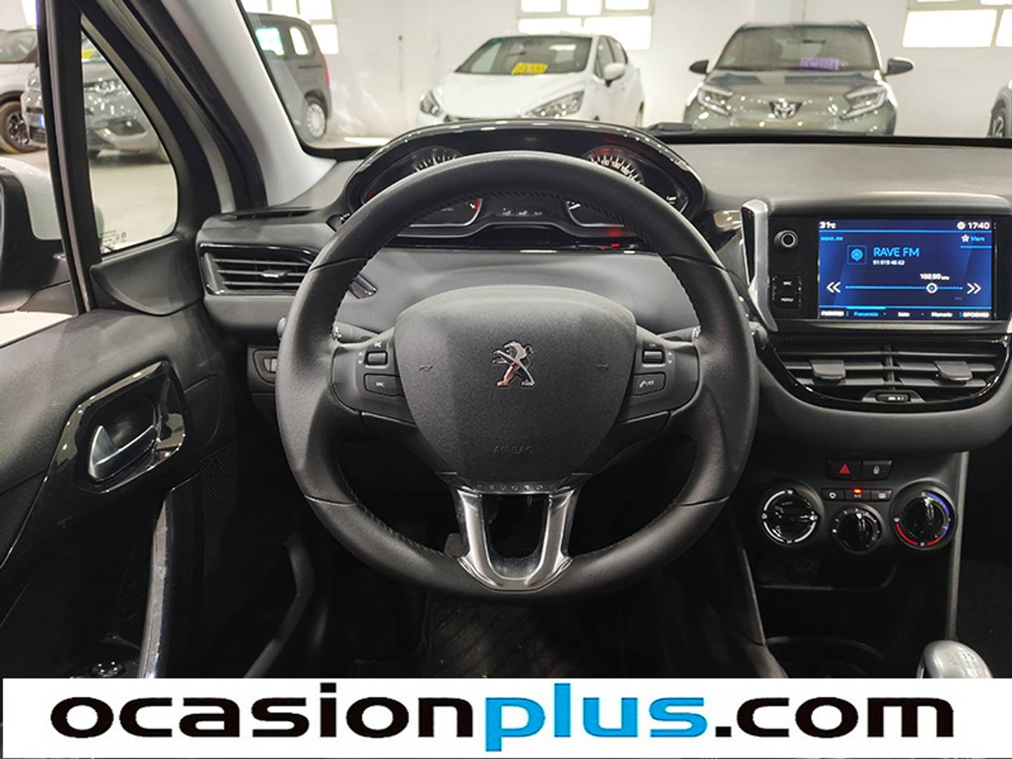 Foto Peugeot 208 Peugeot 208 PureTech 110 Signature (110 CV)