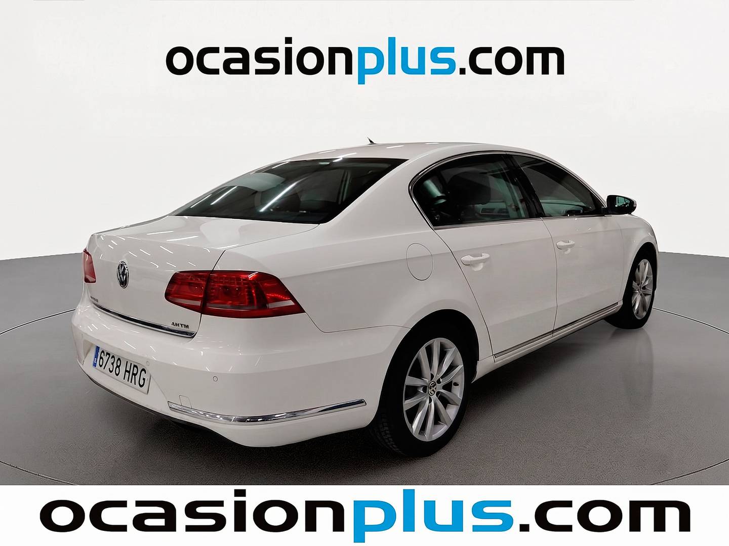 Foto trasera Volkswagen Passat Volkswagen Passat Highline 2.0 TDI BMT (140 CV) DSG izquierda