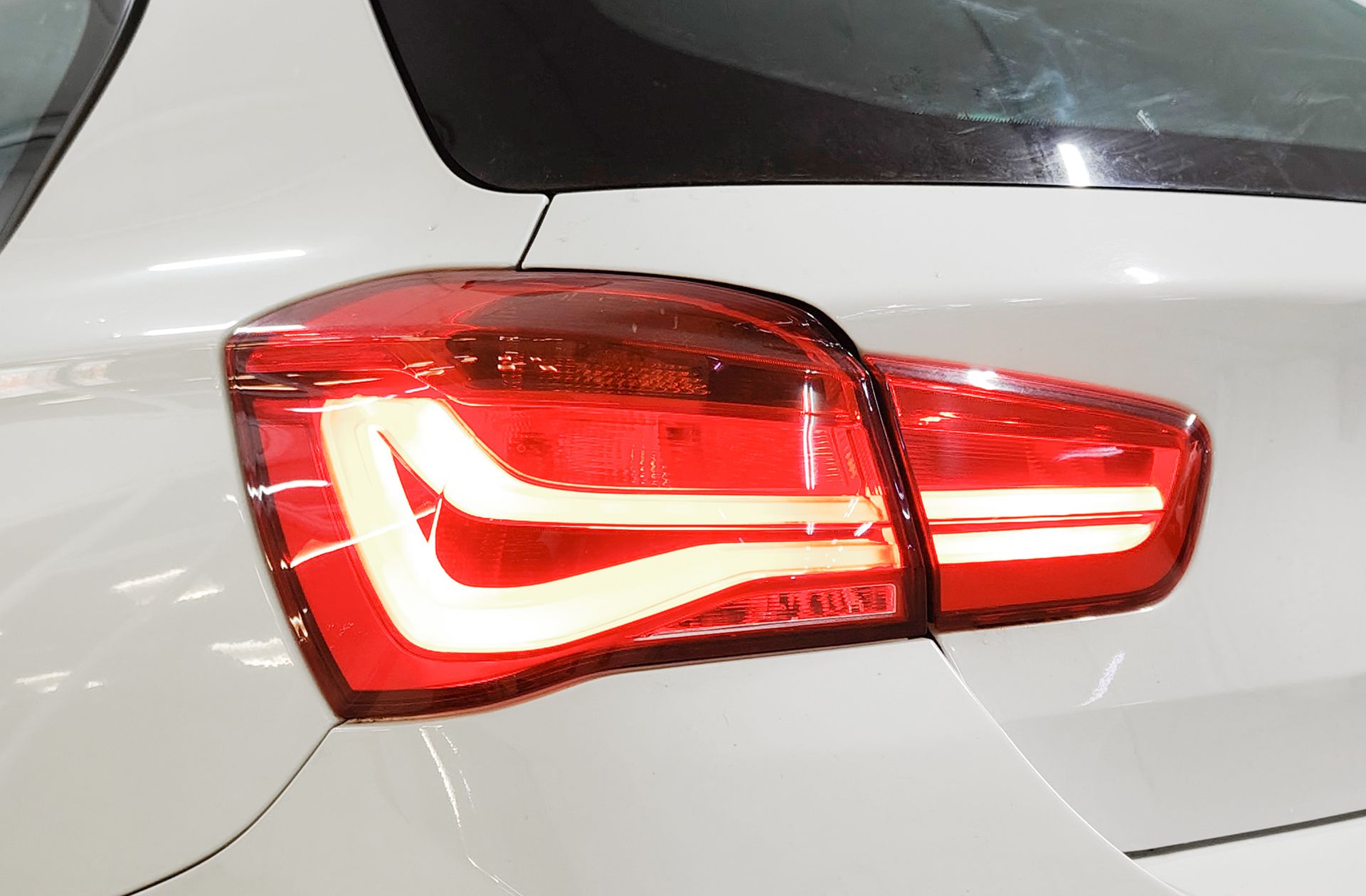 BMW Serie 1 116d Pack M - foto 17