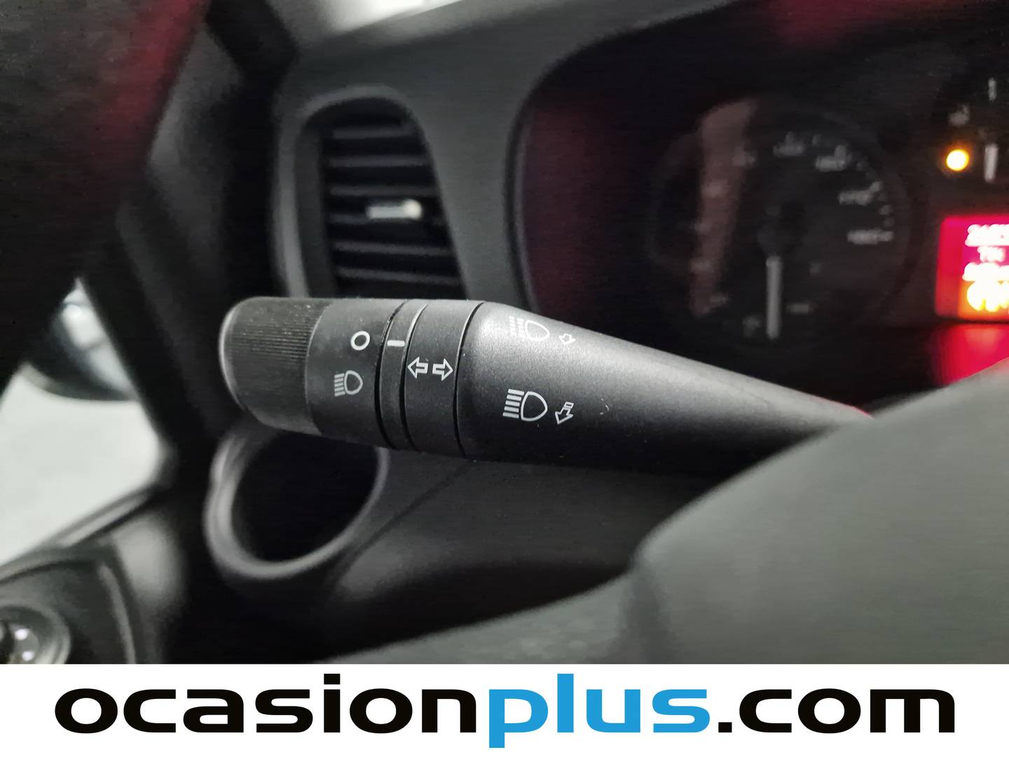 Extras y acabados del Iveco Daily Iveco Daily Furgon 35S 16H V 3520/H2 (156 CV) 3 Plazas
