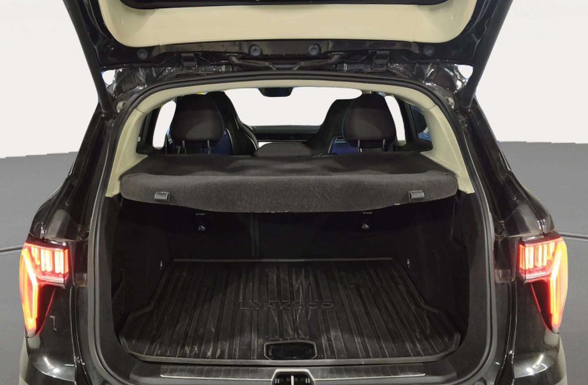 Lynk & Co 01 1.5 PHEV - foto 20