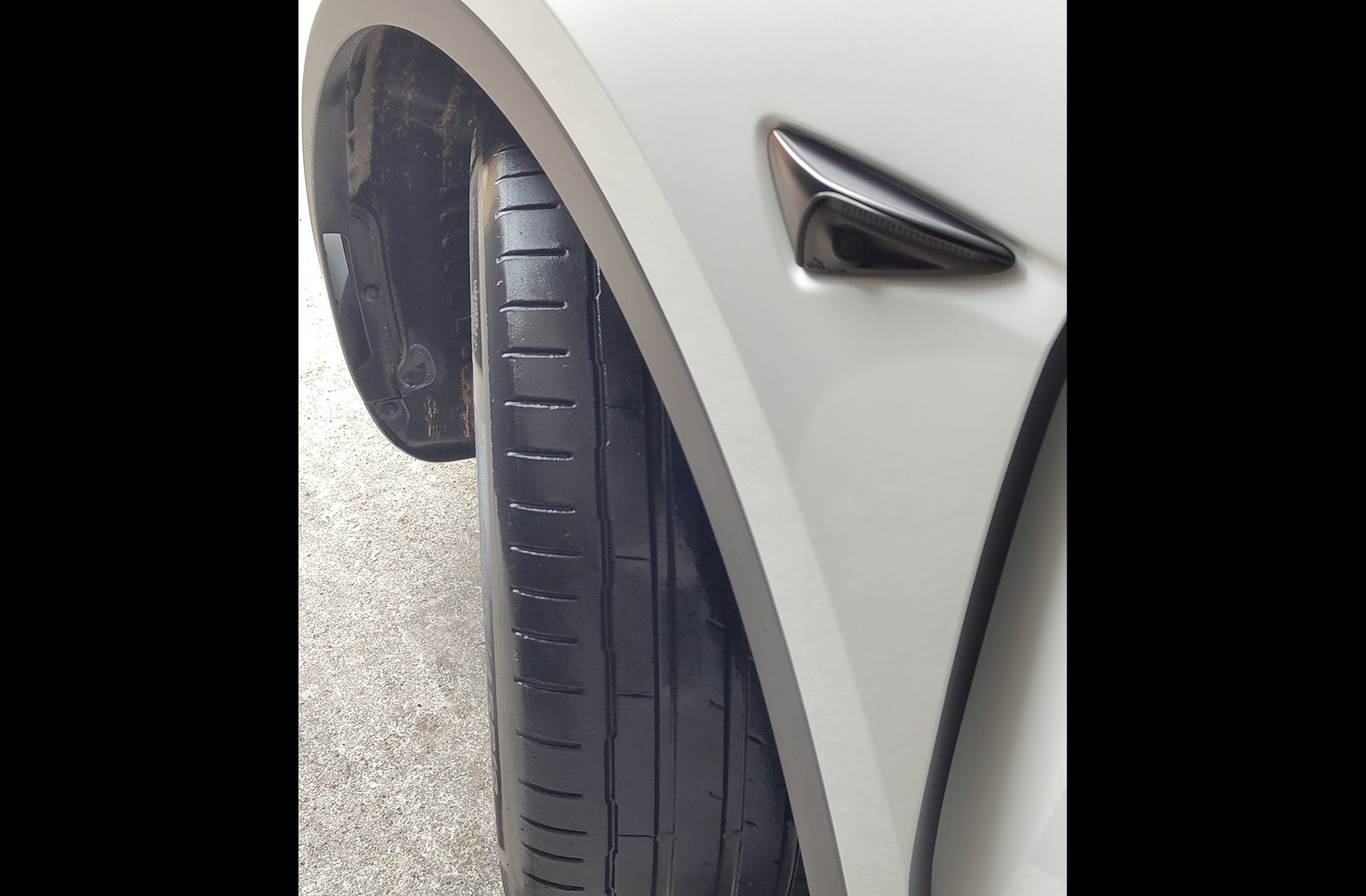 Tesla Model Y Gran Autonomía 4WD - foto 36