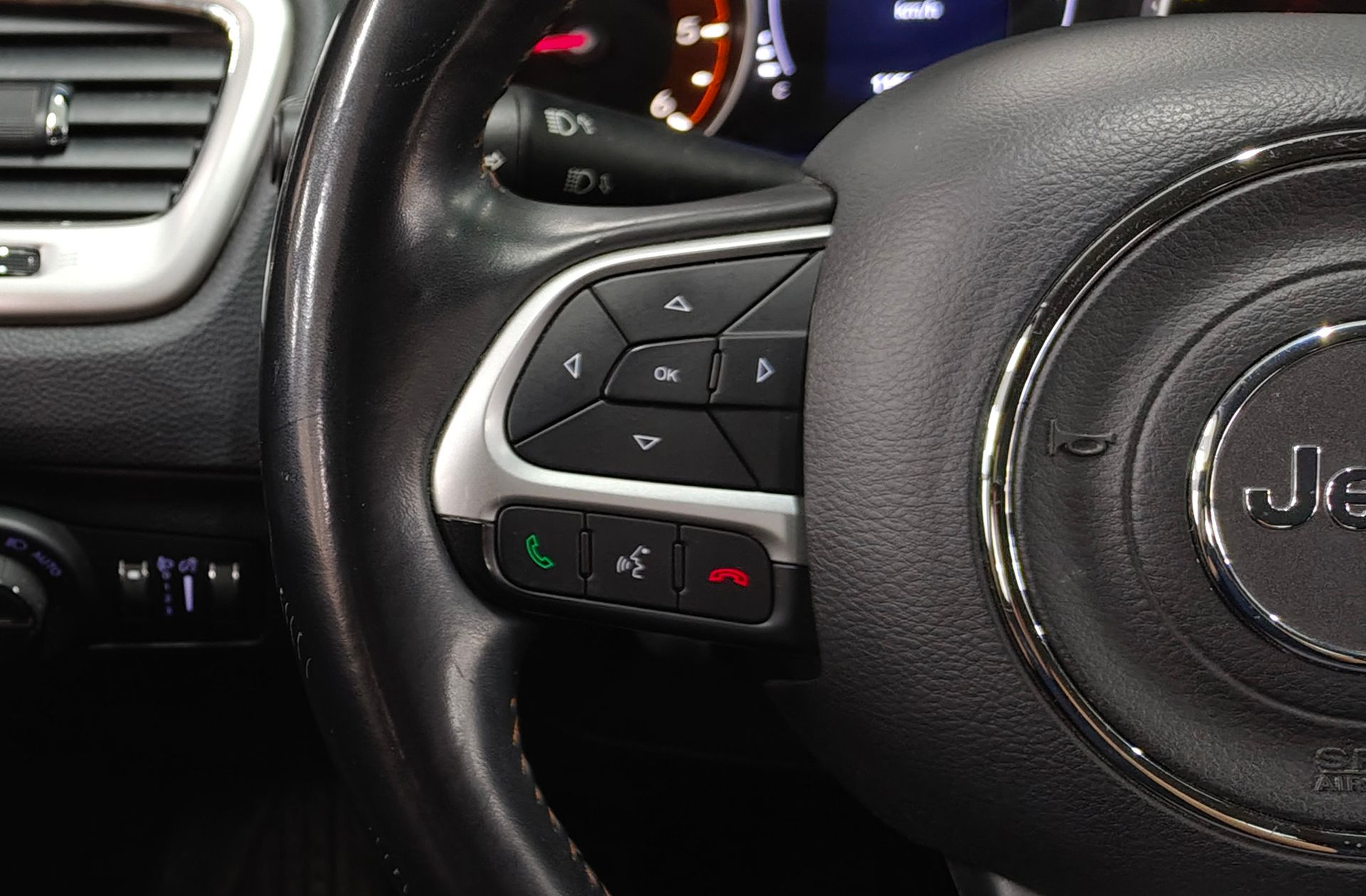 Jeep Compass 1.6 MultiJet Longitude 4x2 - foto 24