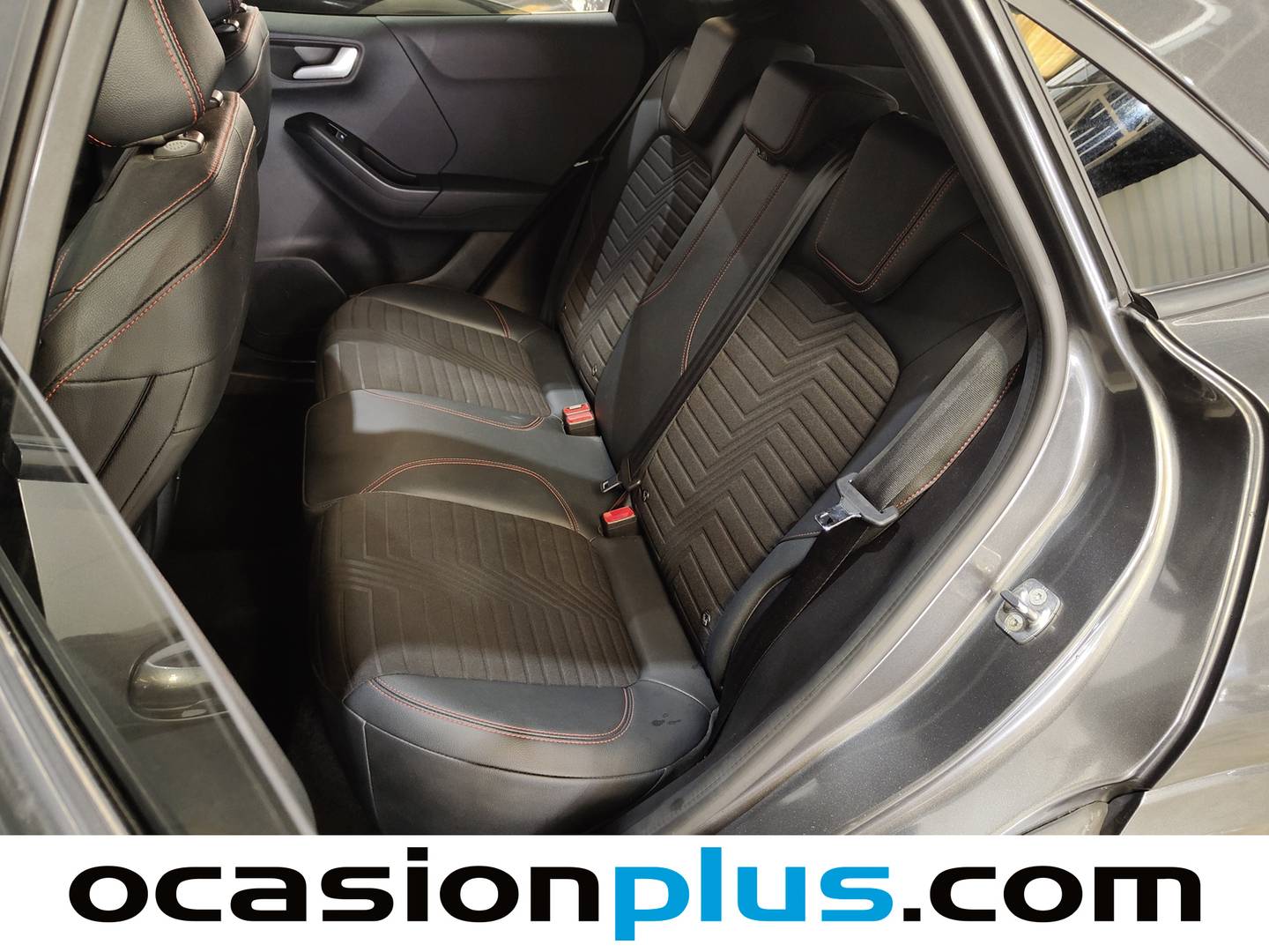 Foto Ford Puma Ford Puma 1.0 EcoBoost MHEV ST-Line X Auto  (155 CV)