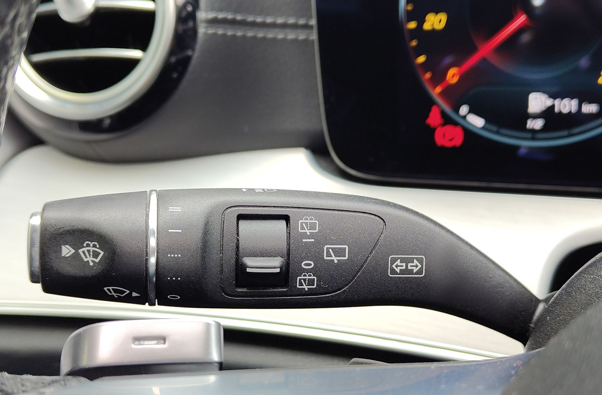 Mercedes-Benz Clase E E 220 d Estate Pack AMG - foto 30