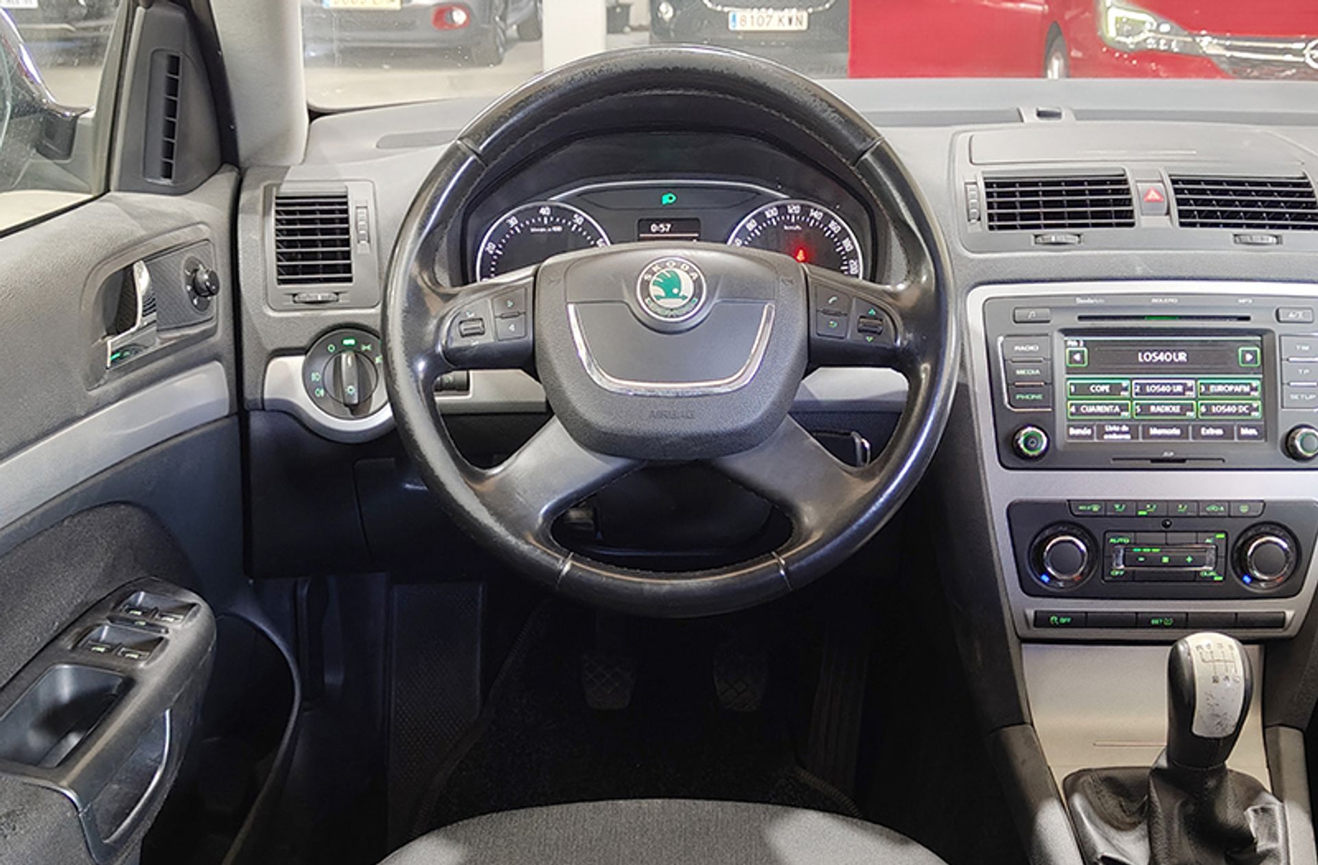 Škoda Octavia 1.8 TSI Executive - foto 18