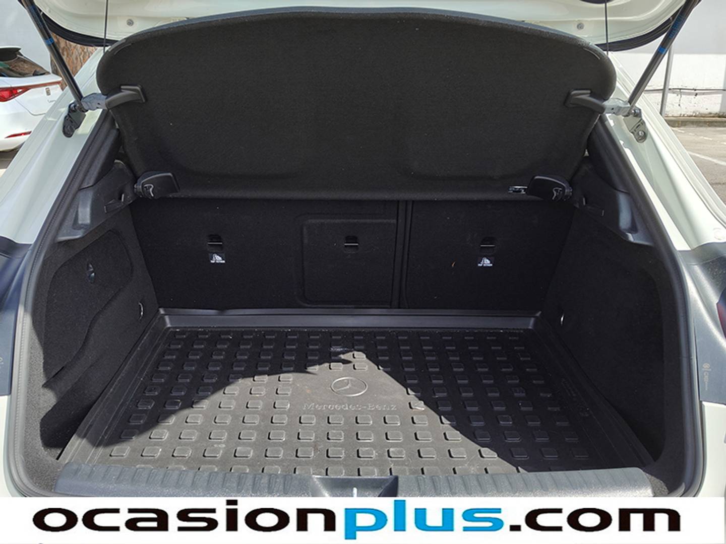 Foto Mercedes GLA Mercedes-Benz GLA 200 d AMG Line (136 CV)