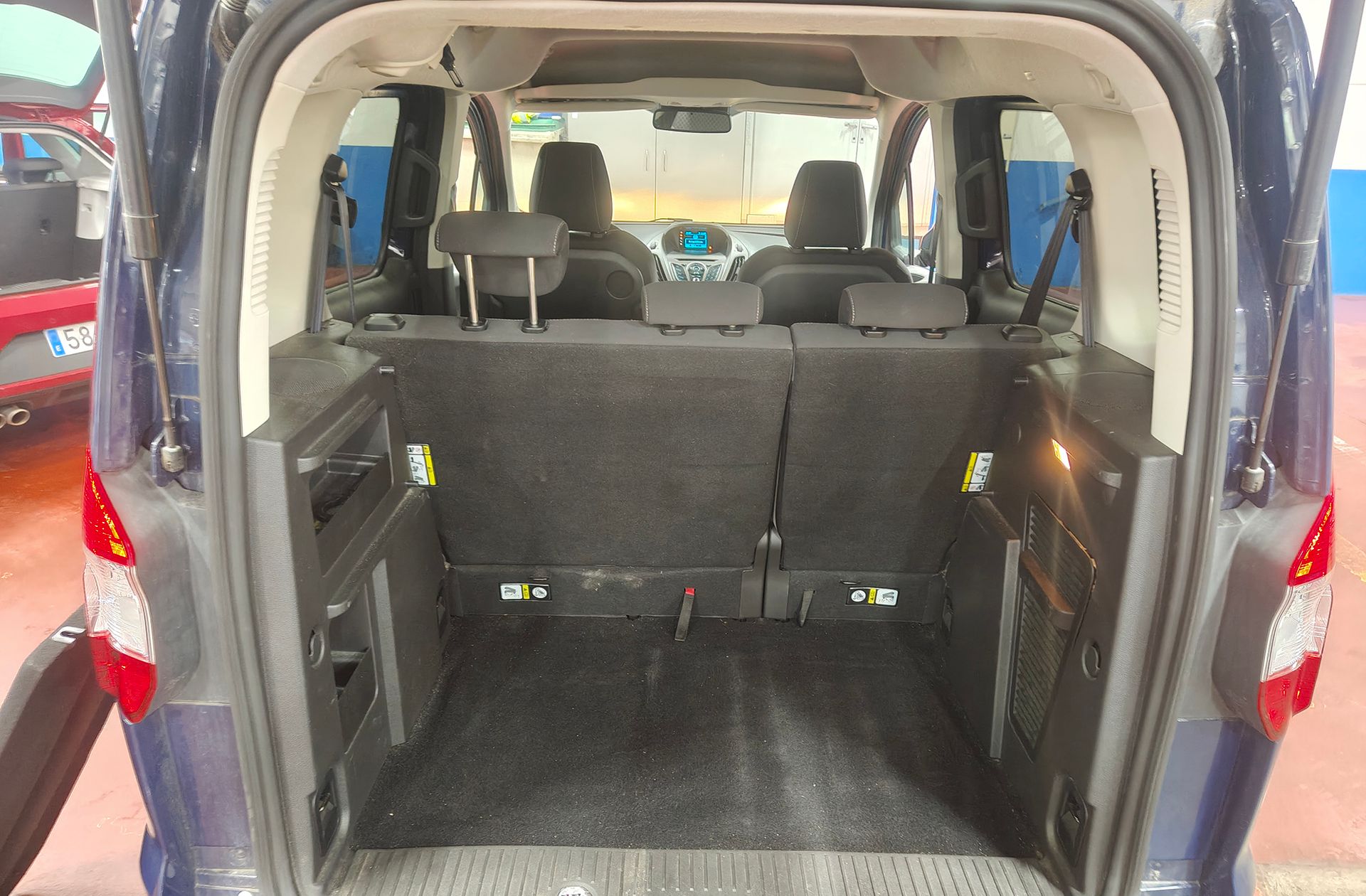 Ford Tourneo Courier 1.0 EcoBoost Trend - foto 12
