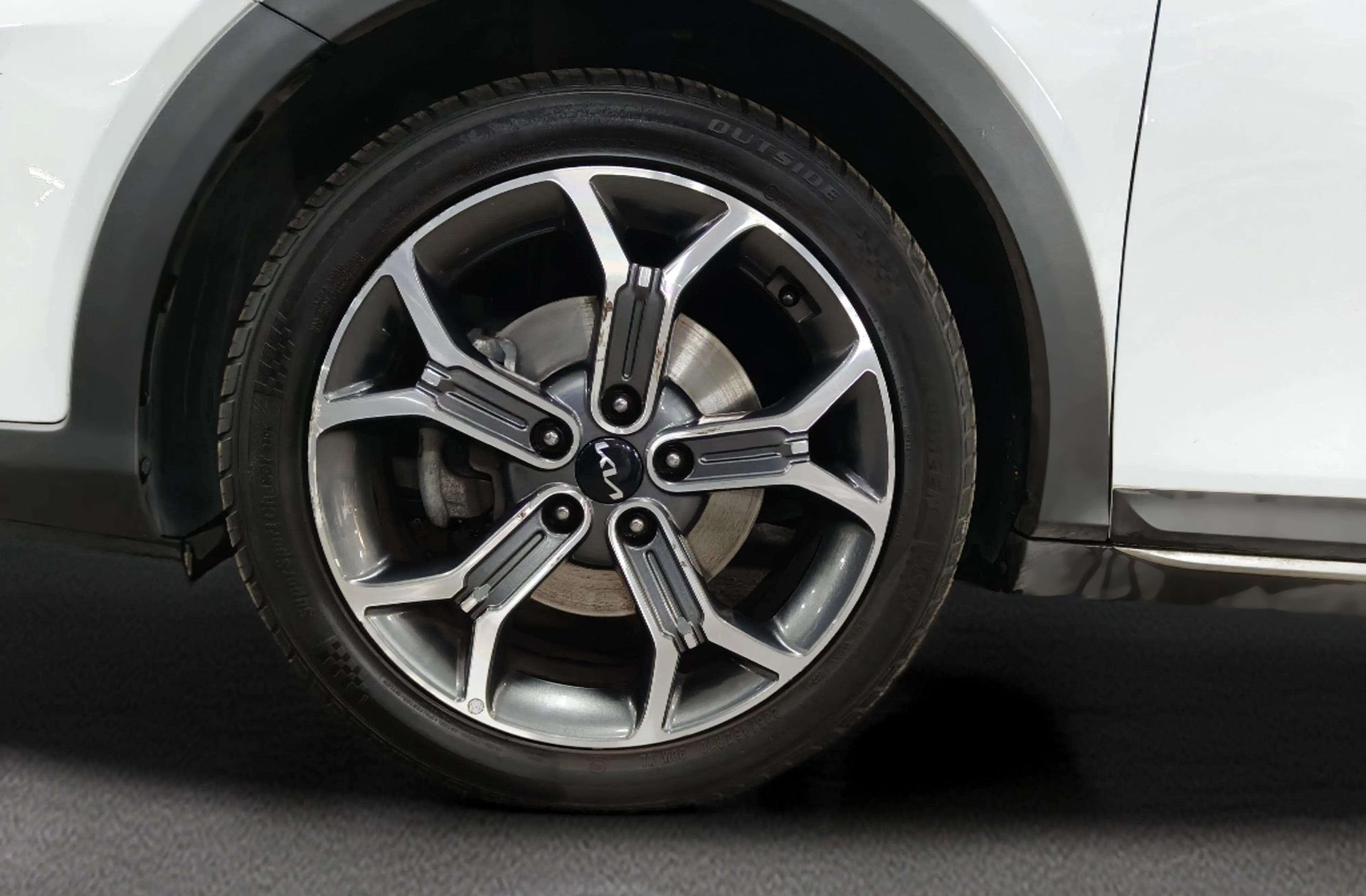 Kia XCeed 1.5 MHEV iMT Tech - foto 37
