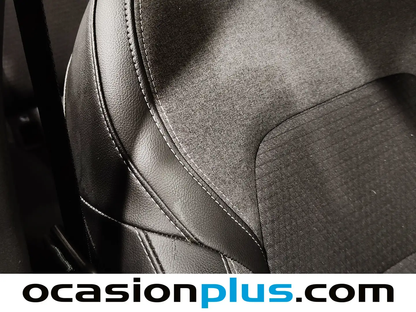 Foto Nissan QASHQAI Nissan Qashqai DIG-T 140 mHEV N-Connecta 4x2 (140 CV)