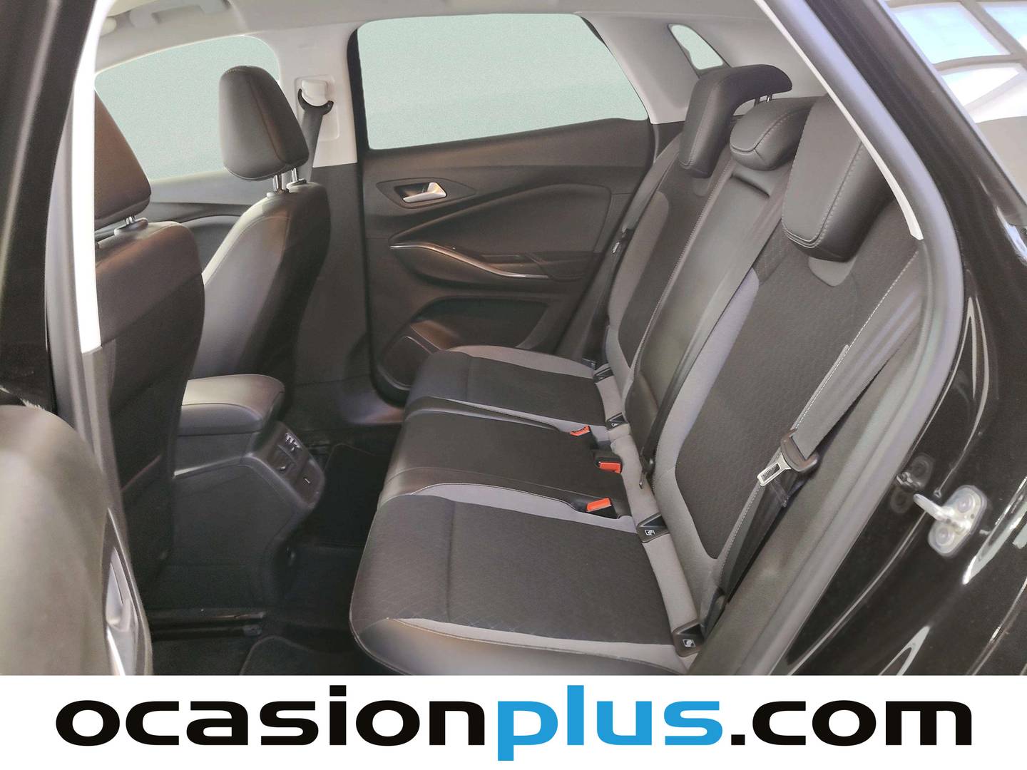 Foto asientos traseros Opel Grandland X Opel Grandland X 1.2 Turbo Ultimate Auto (130 CV)