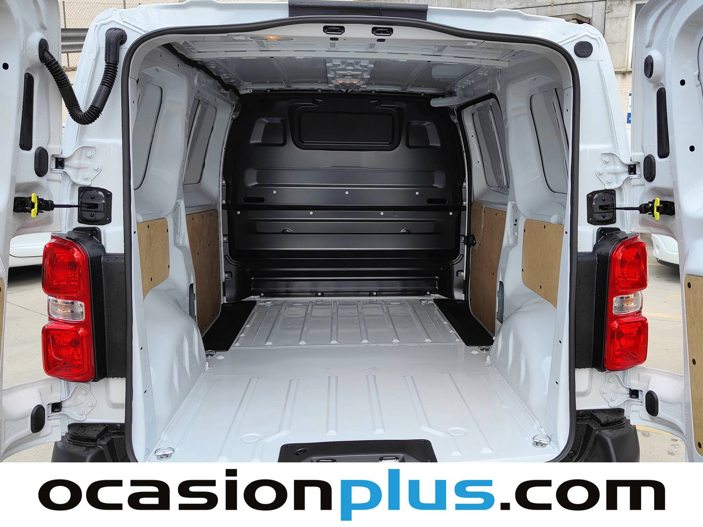 Foto asientos traseros Fiat Scudo Fiat Scudo Furgón M 1.5 Diésel (120 CV)