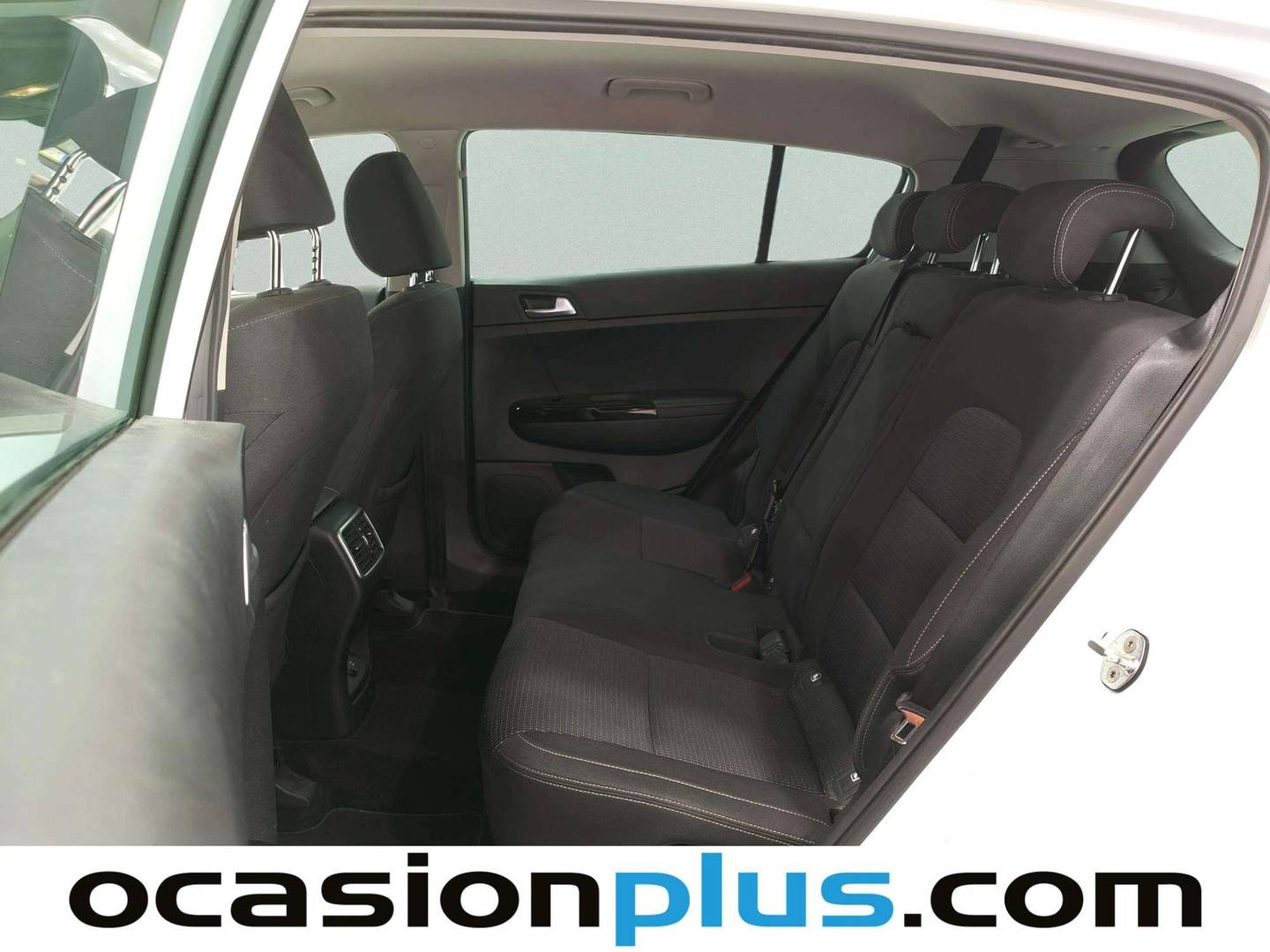 Foto asientos traseros KIA Sportage KIA Sportage 1.6 MHEV Black Edition (136 CV)