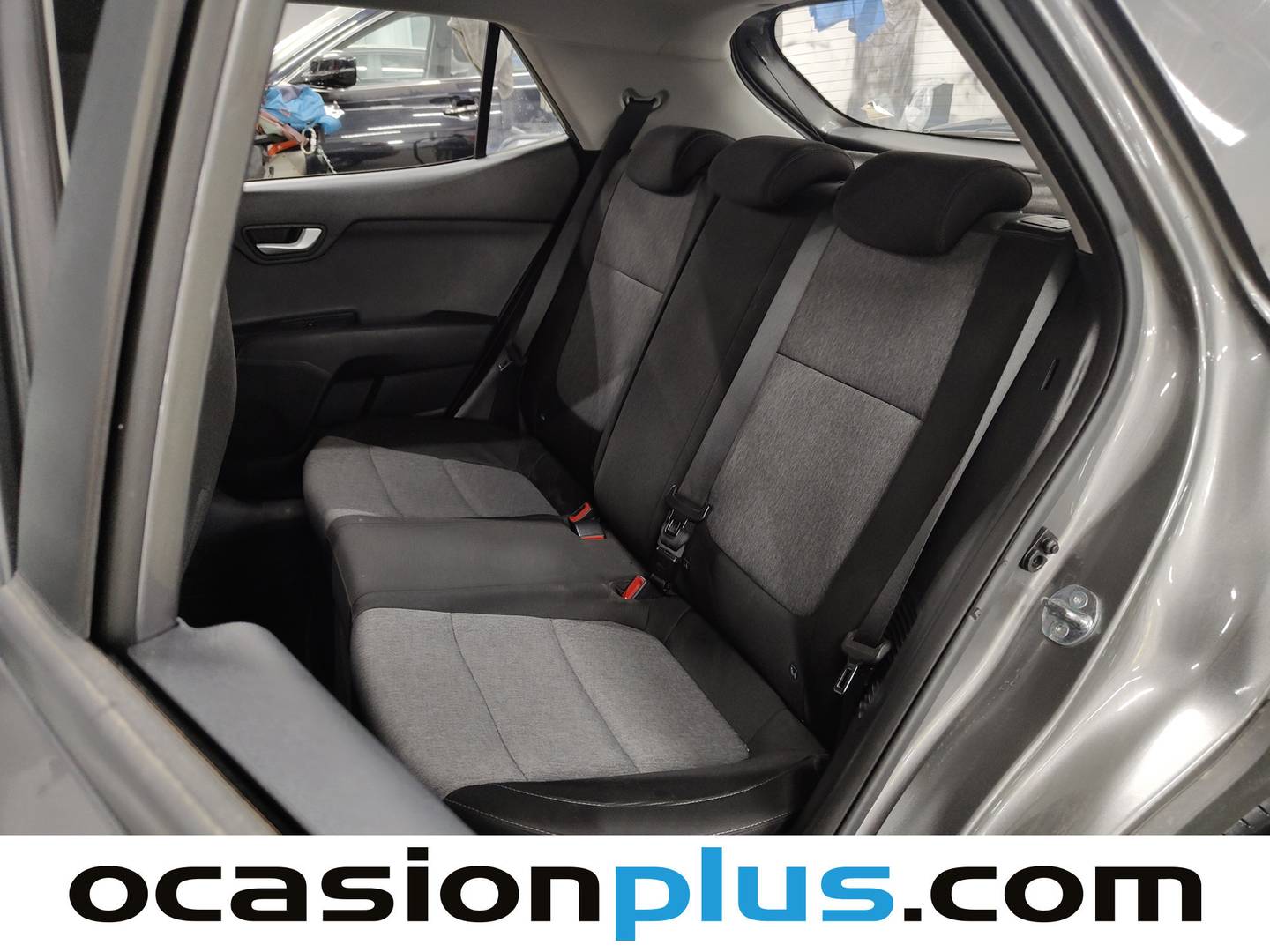 Foto asientos traseros KIA Stonic KIA Stonic 1.0 T-GDi MHEV MT Concept (100 CV)