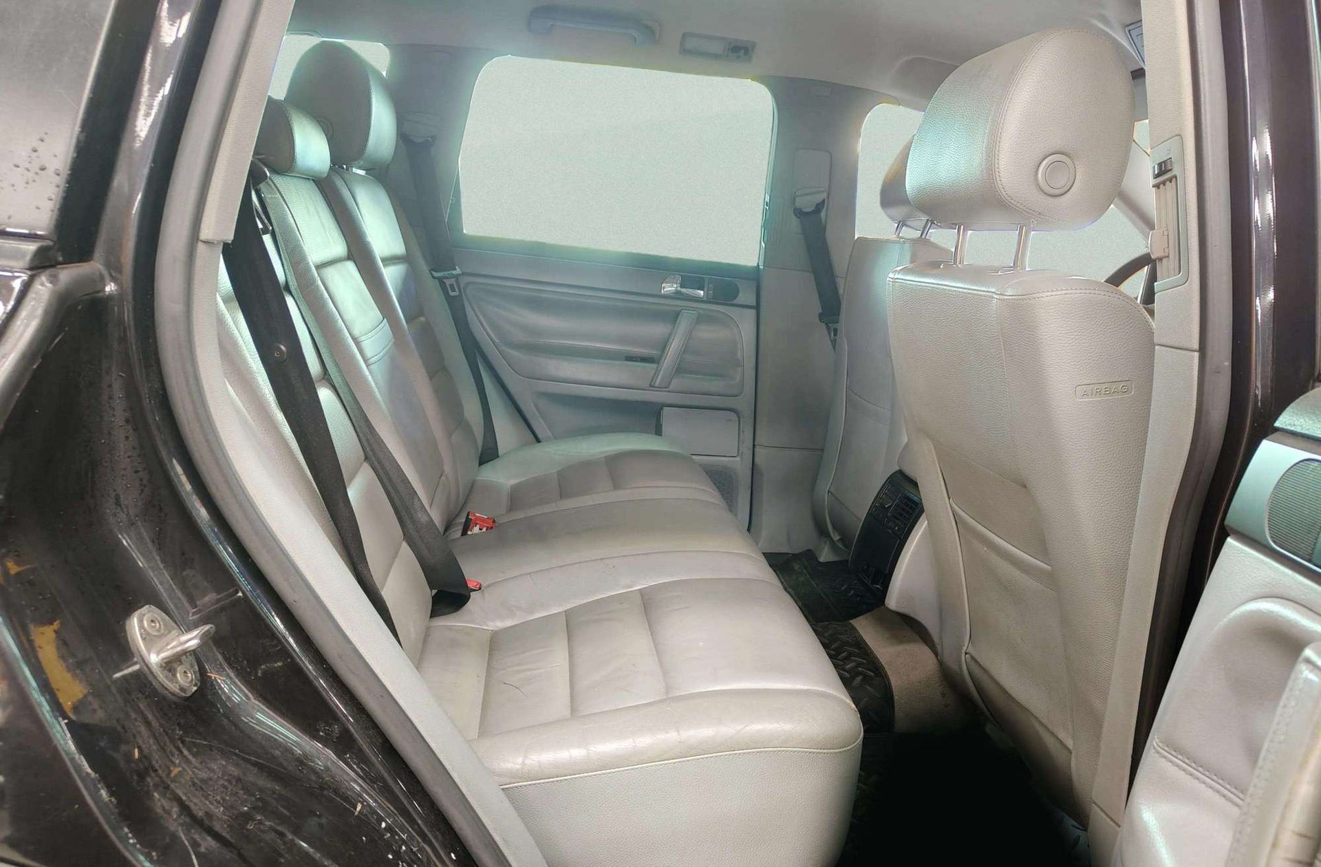 Volkswagen Touareg 2.5 TDI R5 Tiptronic - foto 14