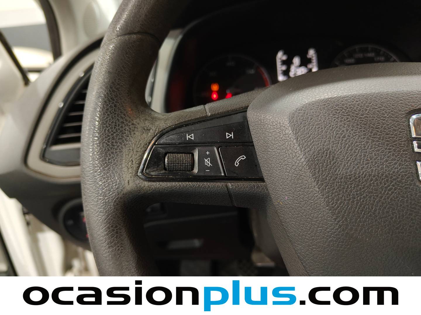 Seat León Seat León 1.6 TDI S&S Ecomotive Reference (110 CV) de segunda mano