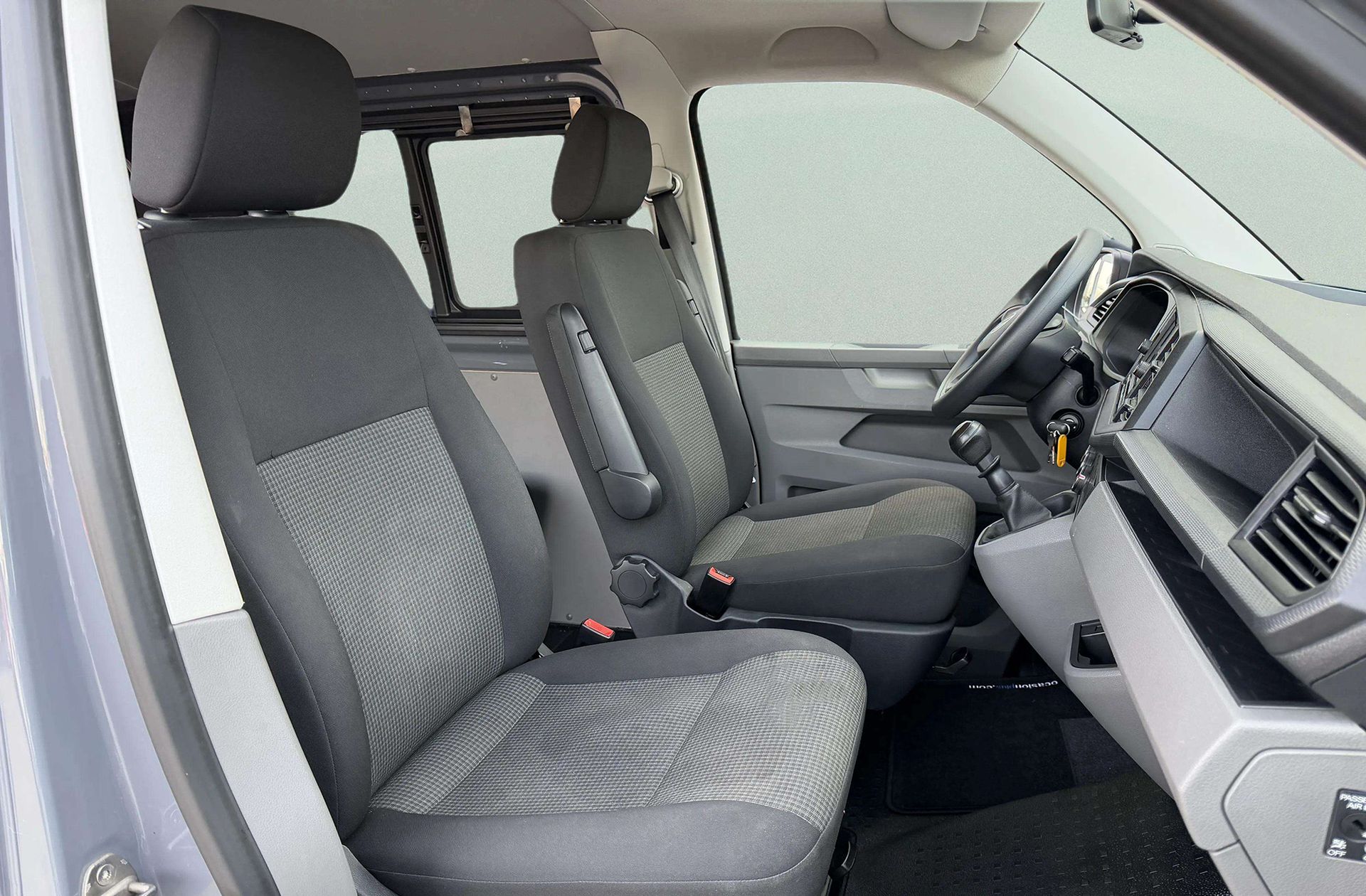 Volkswagen Transporter Mixto Batalla Corta TN 2.0 TDI BMT - foto 24