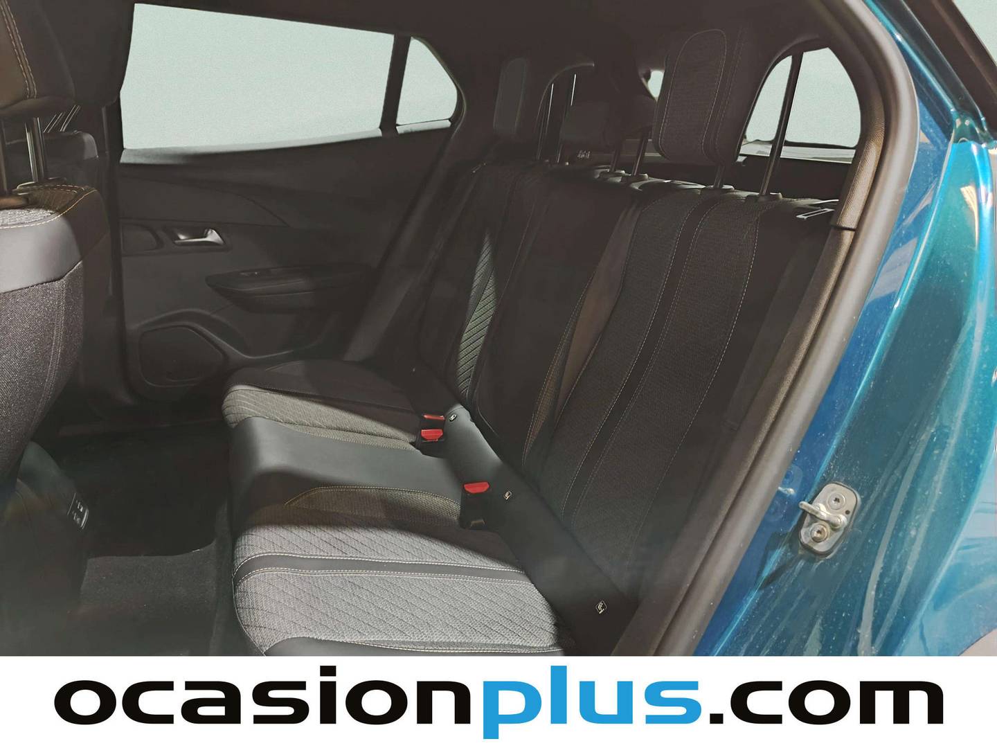 Foto asientos traseros Peugeot 2008 Peugeot 2008 Allure Hybrid eDCS6 (145 CV)