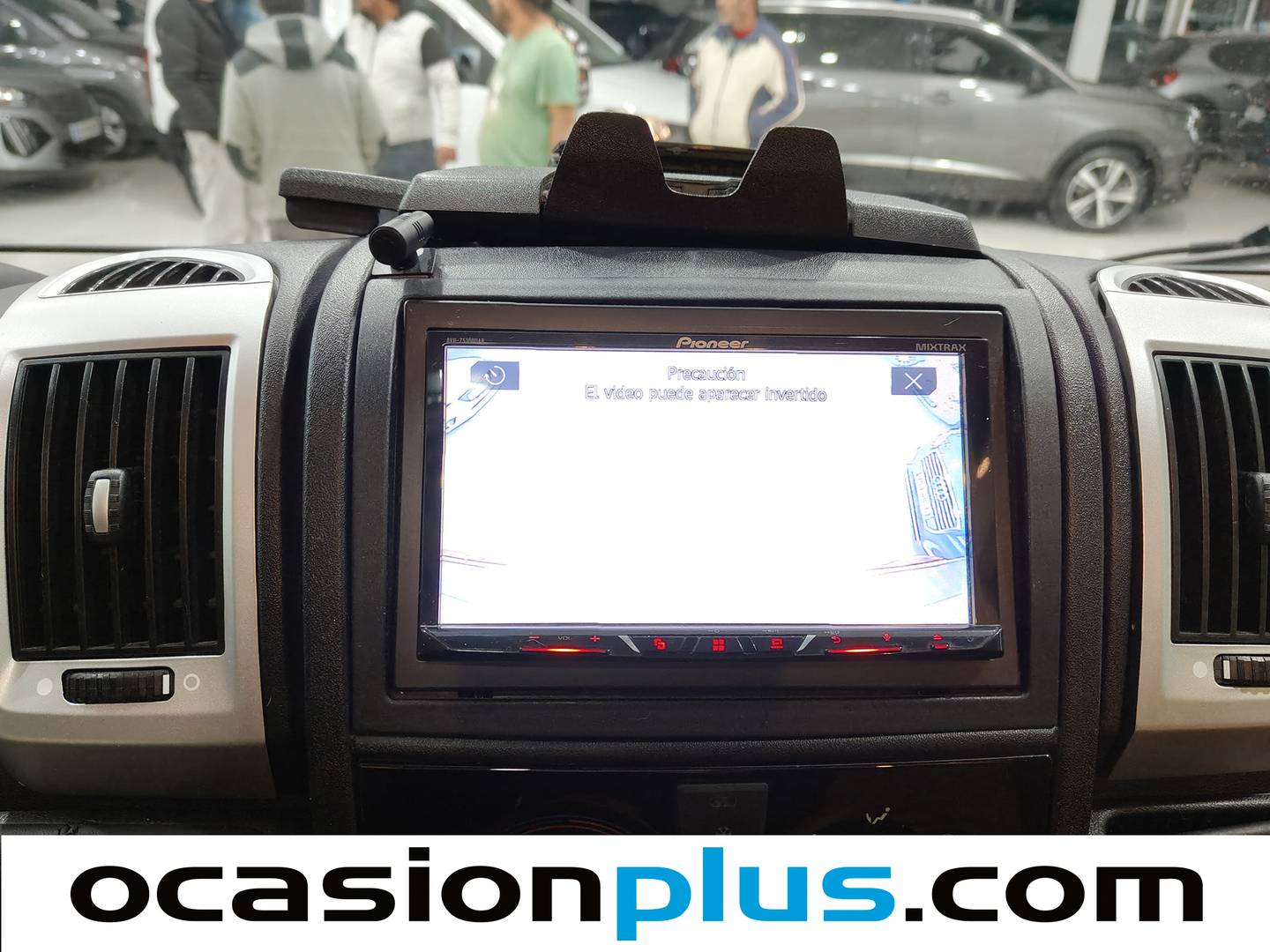 Foto Burstner BT5902 Burstner BT5902 BT5902 Travel Van T-590 (150 CV) 4 Plazas