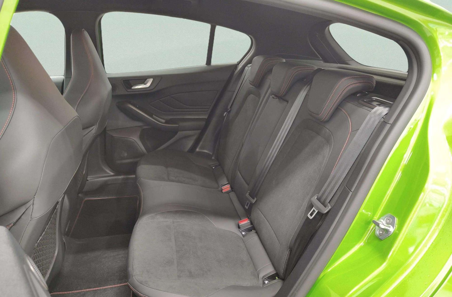 Ford Focus 2.3 EcoBoost ST - foto 19
