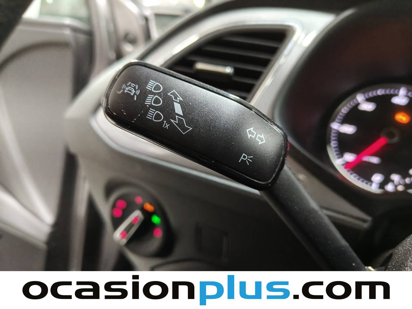 Seat León Seat León ST 2.0 TDI S&S FR DSG  (184 CV) de segunda mano