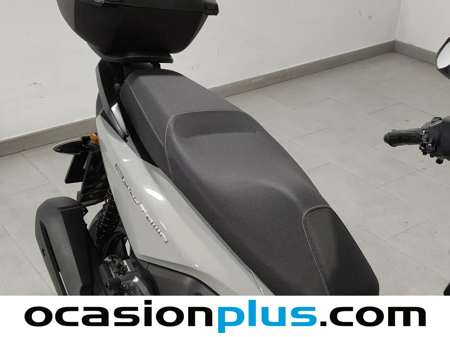 Foto Kymco Sky Town 125 ABS KYMCO Sky Town 125 ABS (11 CV)