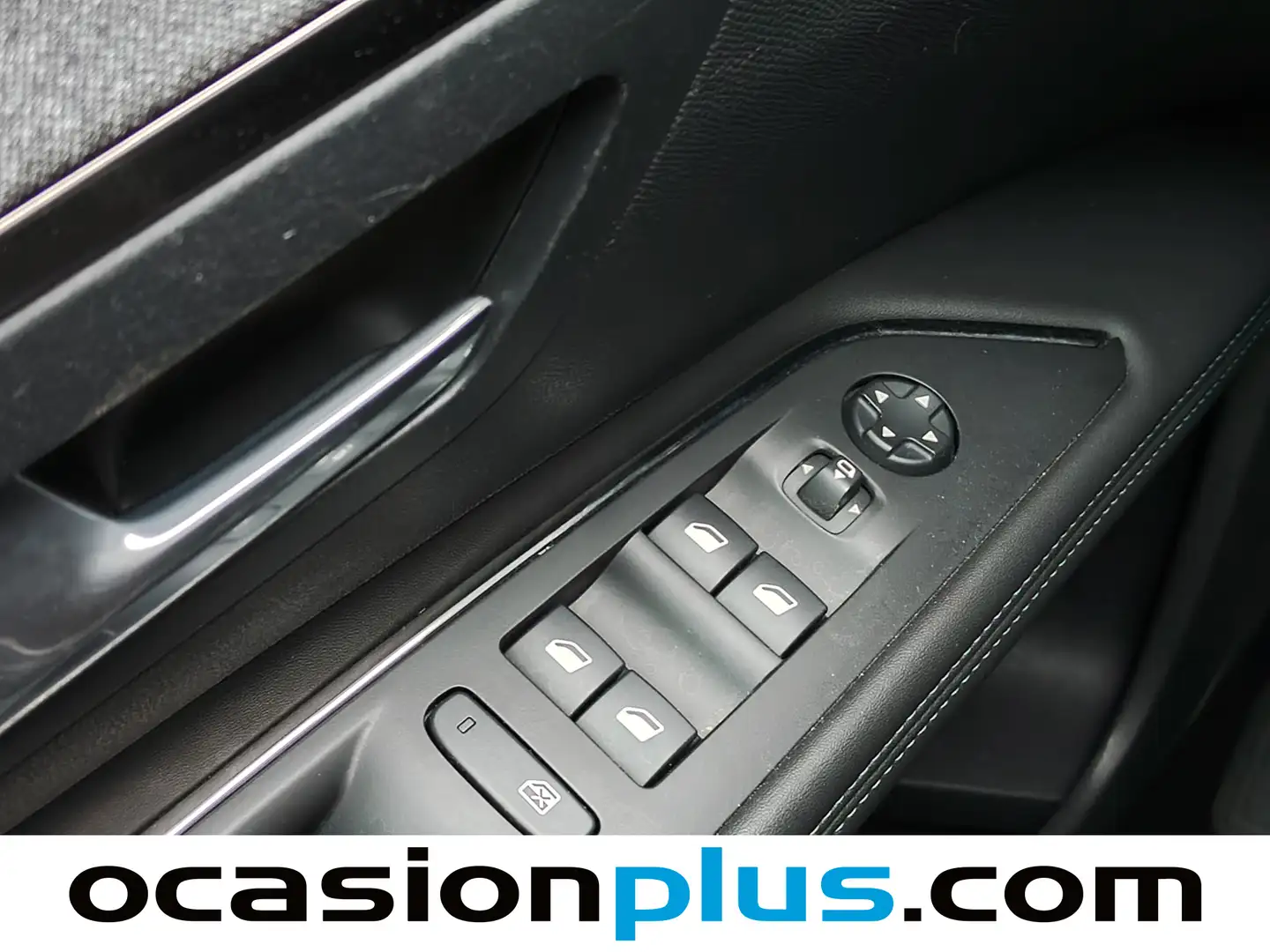 Foto Peugeot 3008 Peugeot 3008 PureTech 130 S&S Allure Pack EAT8 (130 CV)