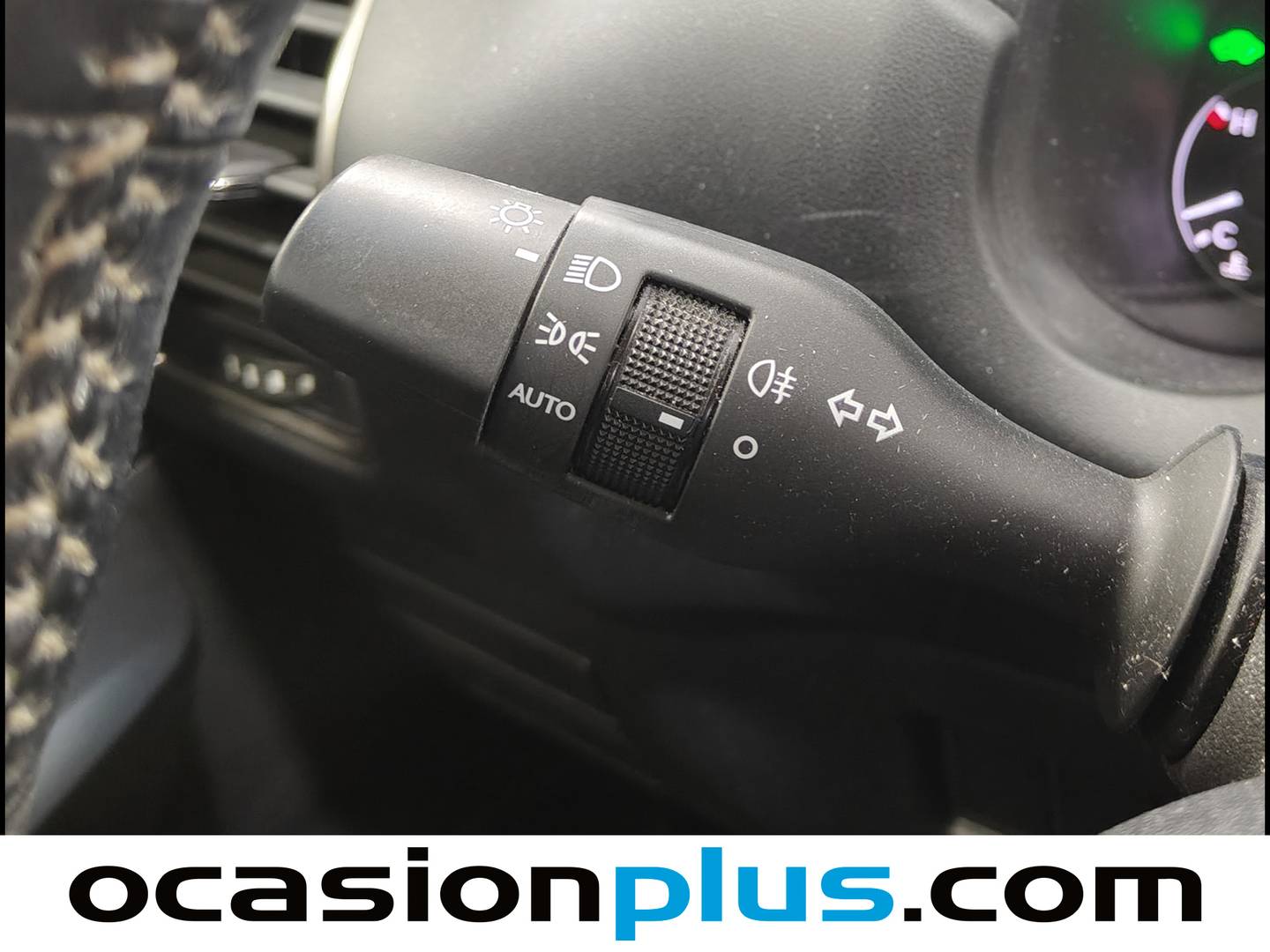 Lexus NX Lexus NX 300h Corporate 2WD + Navibox (197 CV) 2015