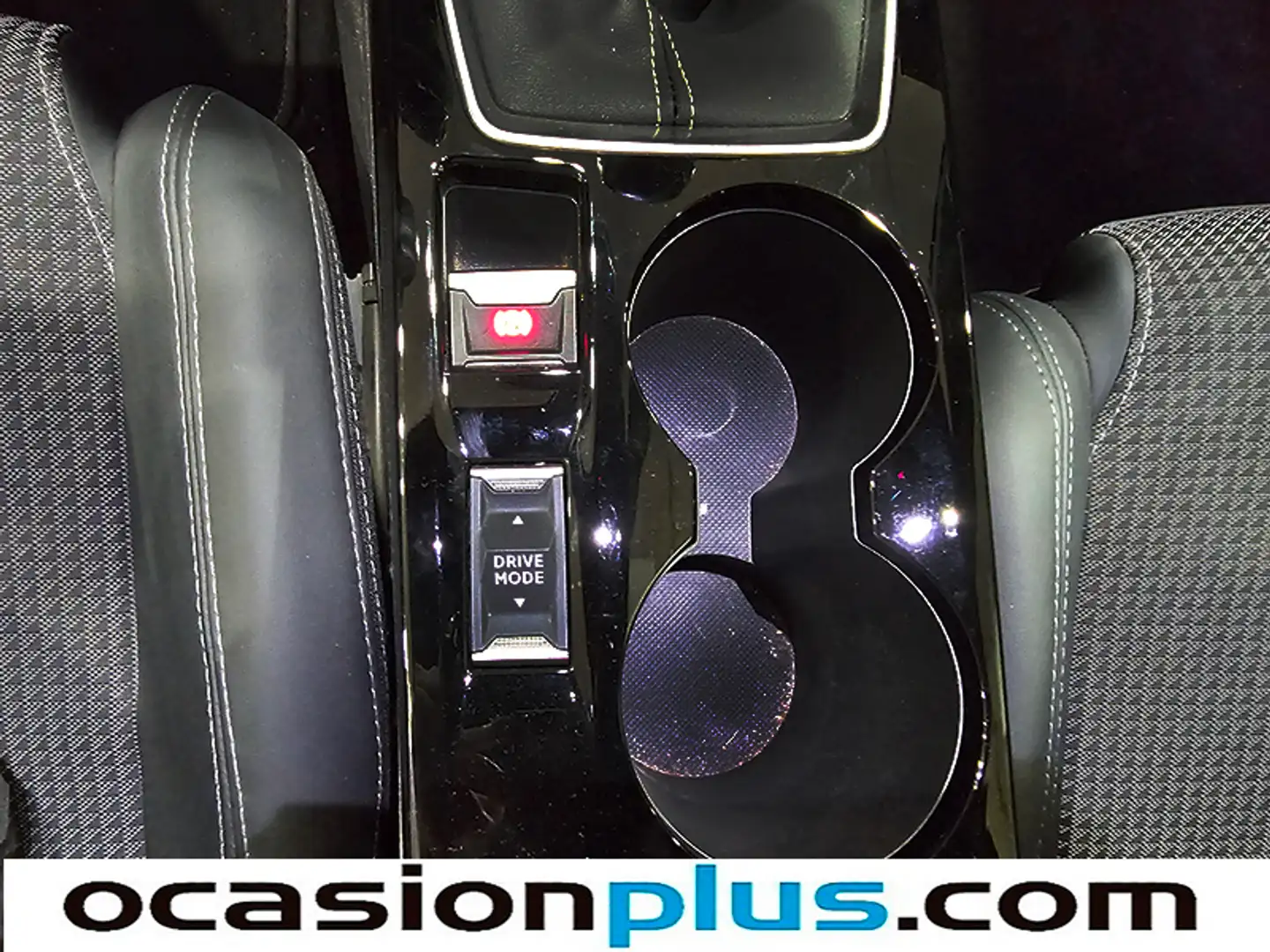 Foto Peugeot 208 Peugeot 208 BlueHDi 100 GT (100 CV)