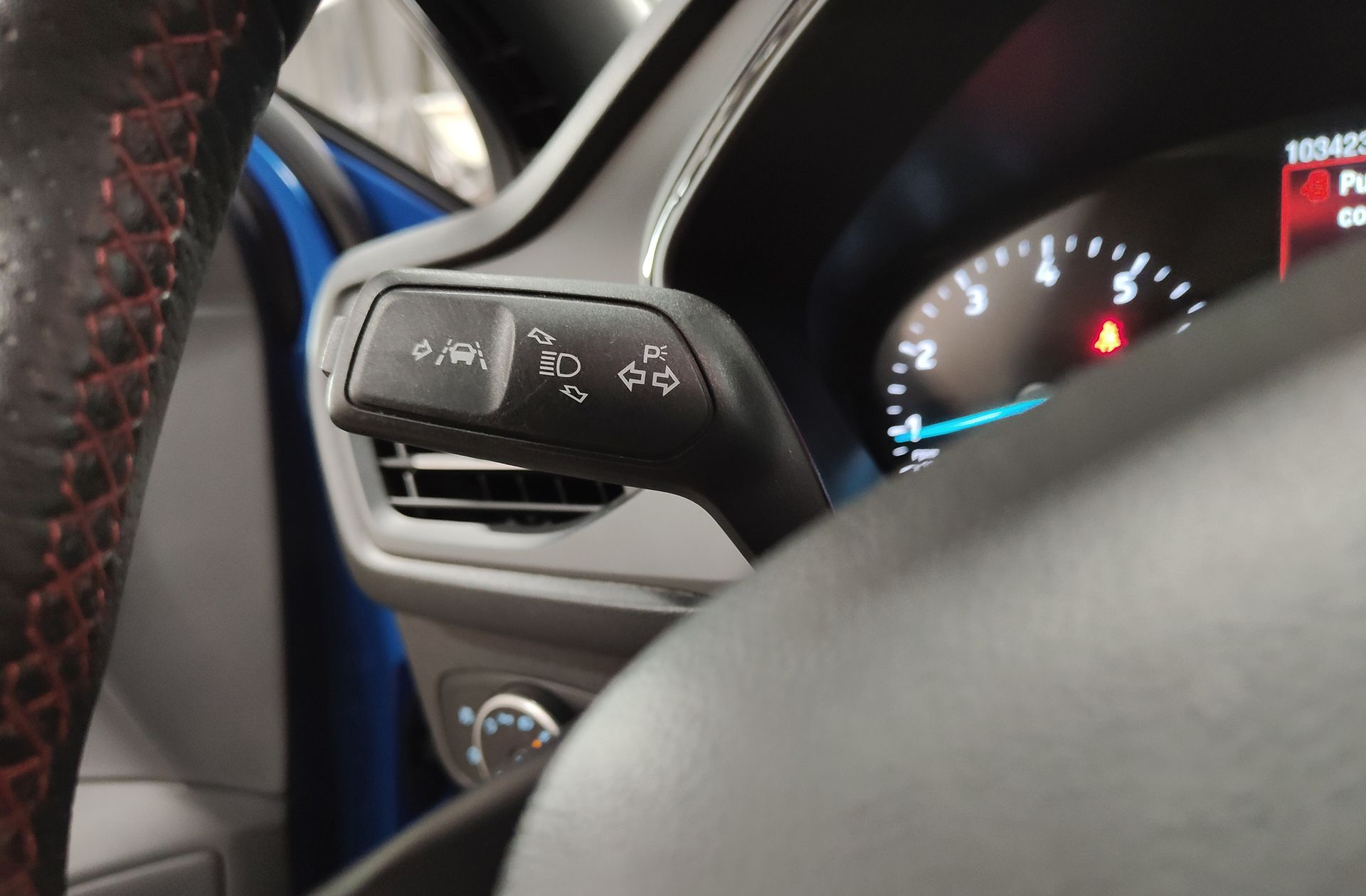 Ford Focus 1.0 EcoBoost ST-Line - foto 31