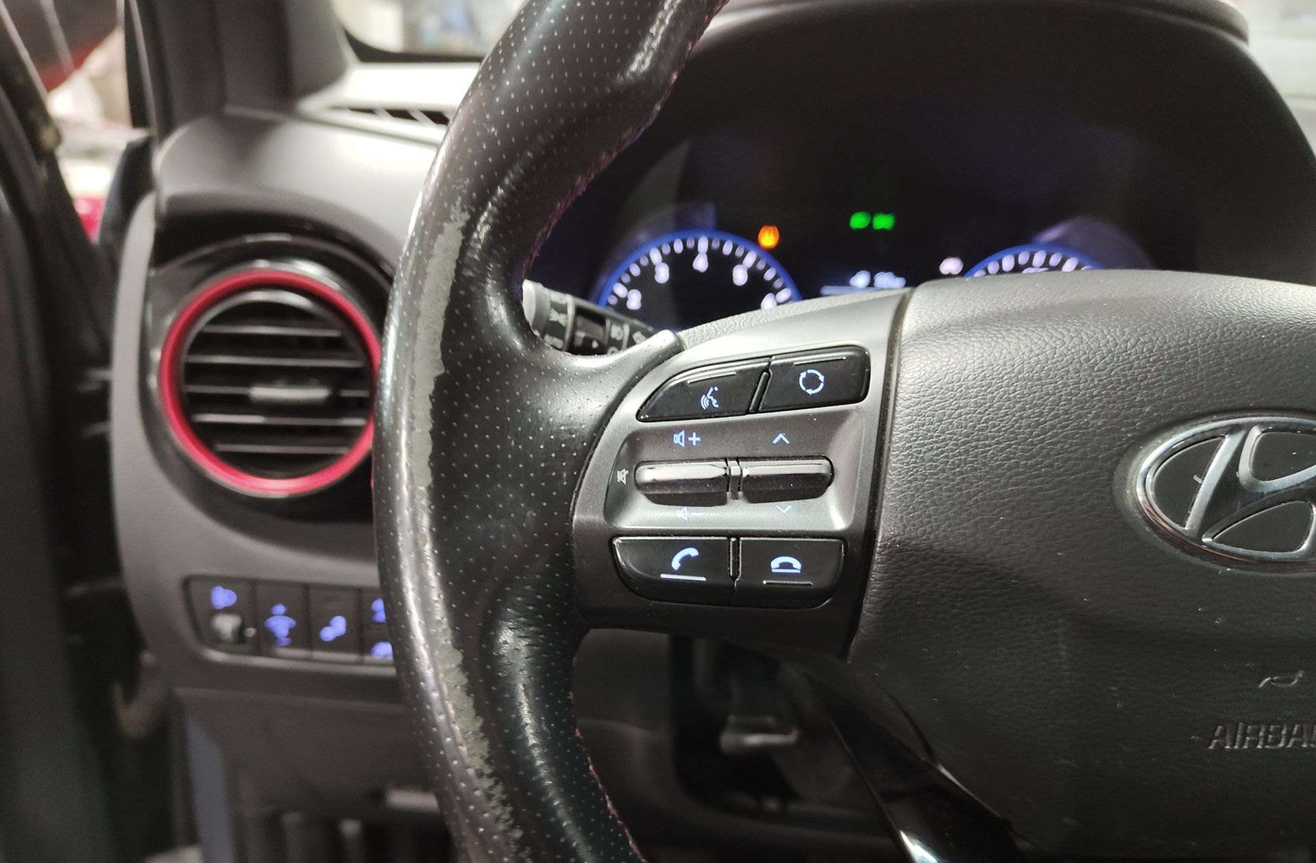 Hyundai Kona 1.0 T-GDi Tecno 4x2 AEB - foto 25