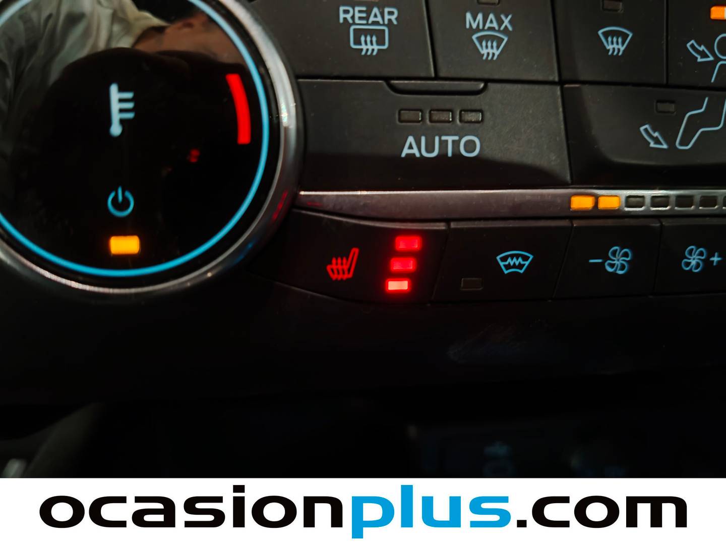 Extras y acabados del Ford Kuga Ford Kuga 2.5 Duratec PHEV ST-Line Auto (225 CV)