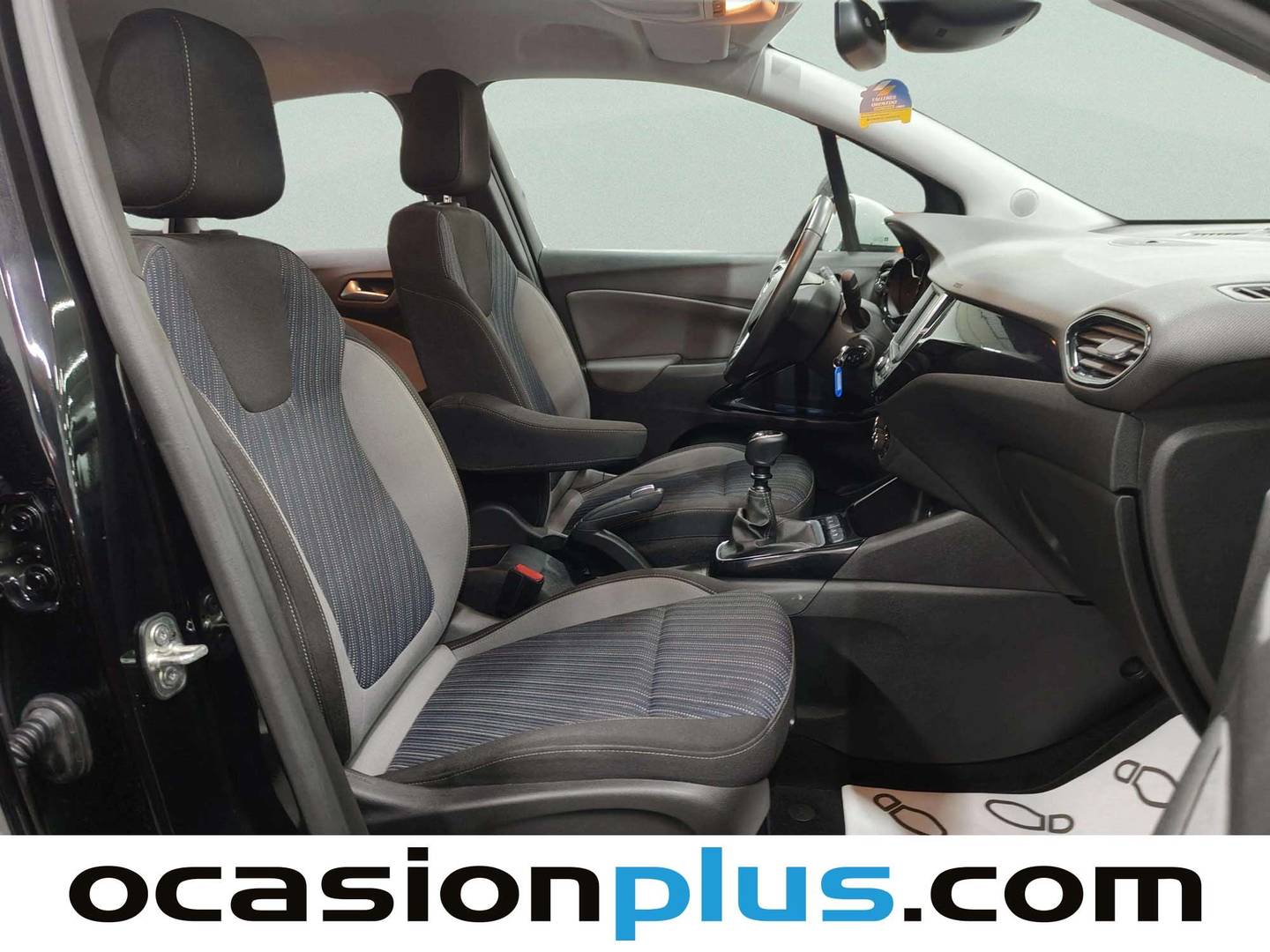 Foto Opel Crossland X Opel Crossland X 1.2 S&S Design Line 120 Aniversario (110 CV)