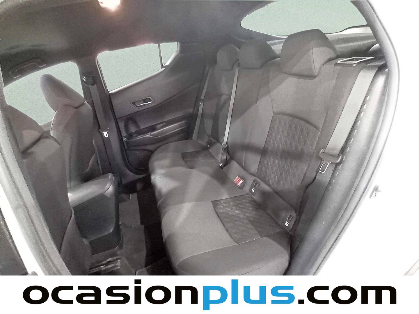 Foto asientos traseros Toyota C-HR Toyota C-HR 180H Advance (184 CV)