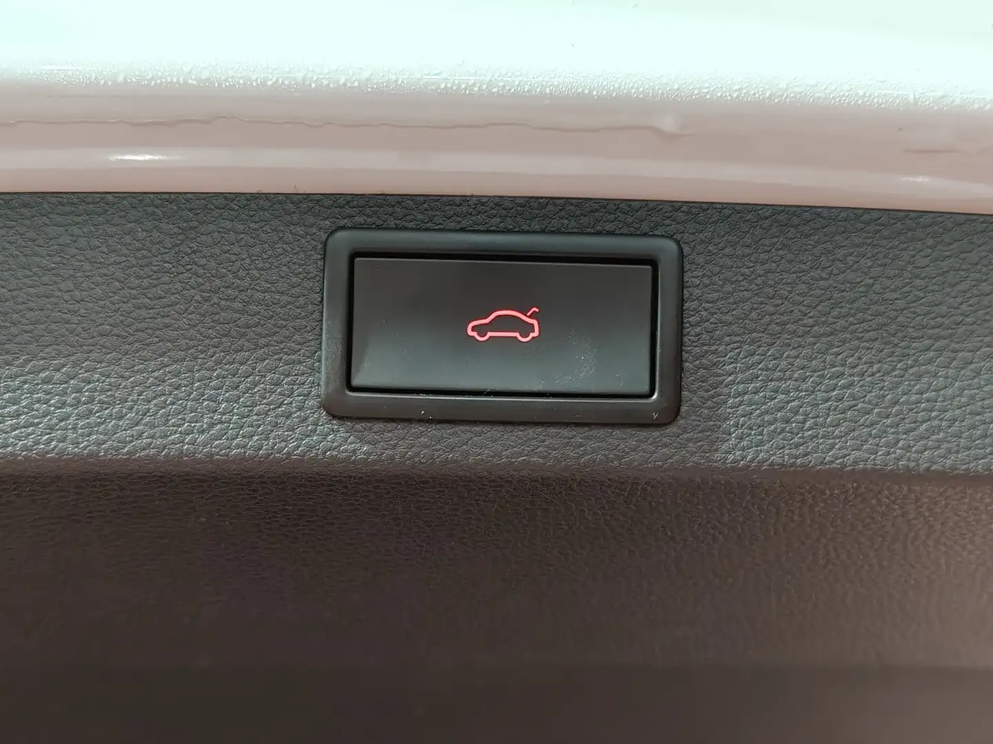 Foto Skoda Karoq Skoda Karoq 1.5 TSI ACT Sportline DSG (150 CV)