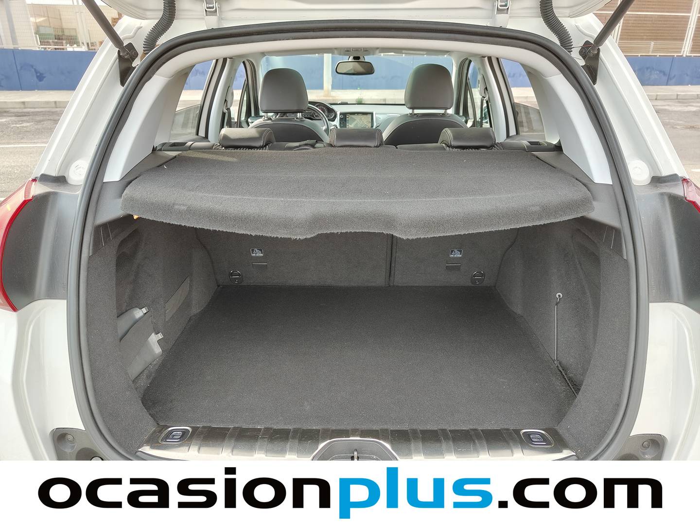 Foto Peugeot 2008 Peugeot 2008 BlueHDi 100 Allure (100 CV)